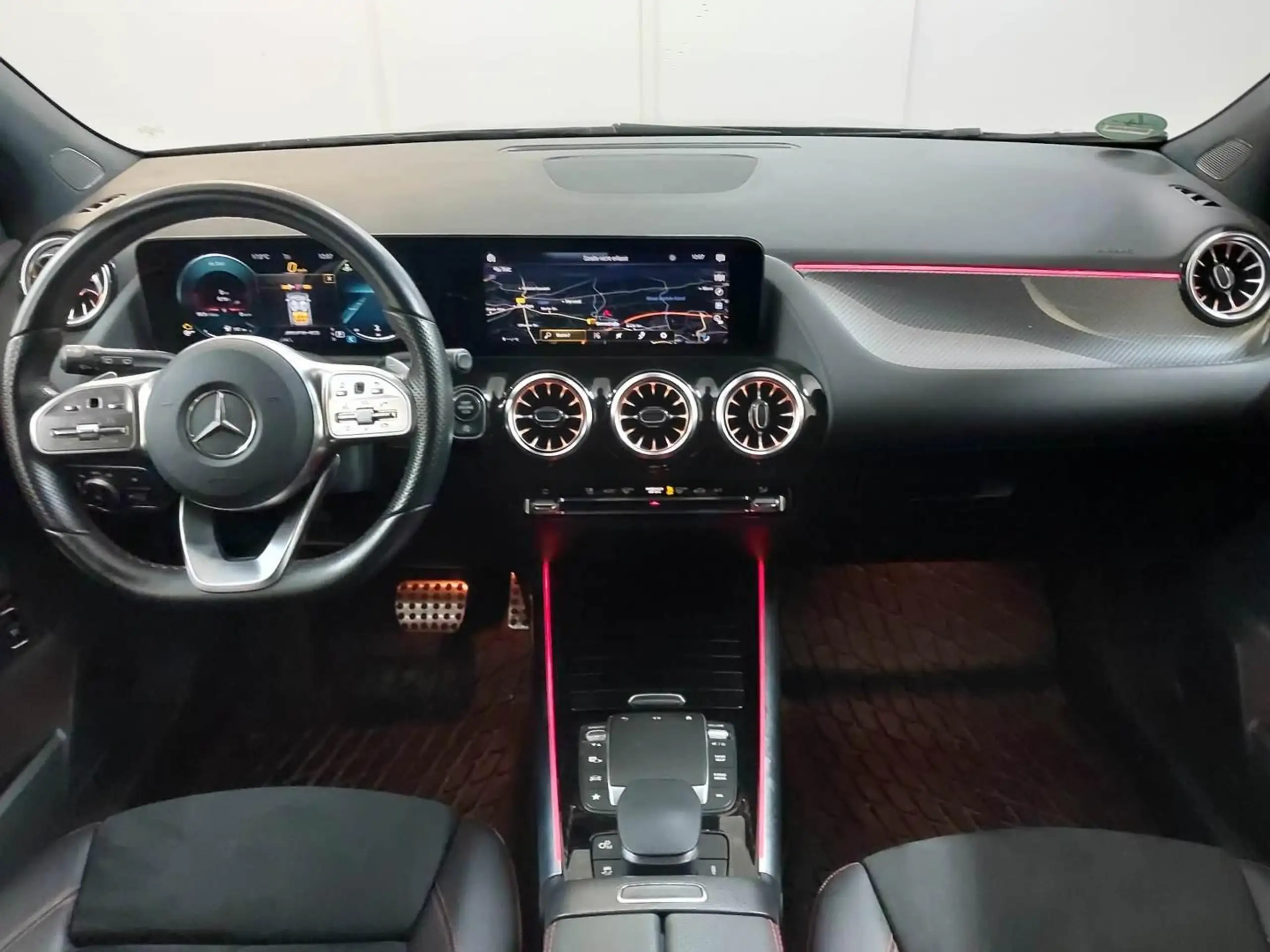 Mercedes-Benz - GLA 35 AMG