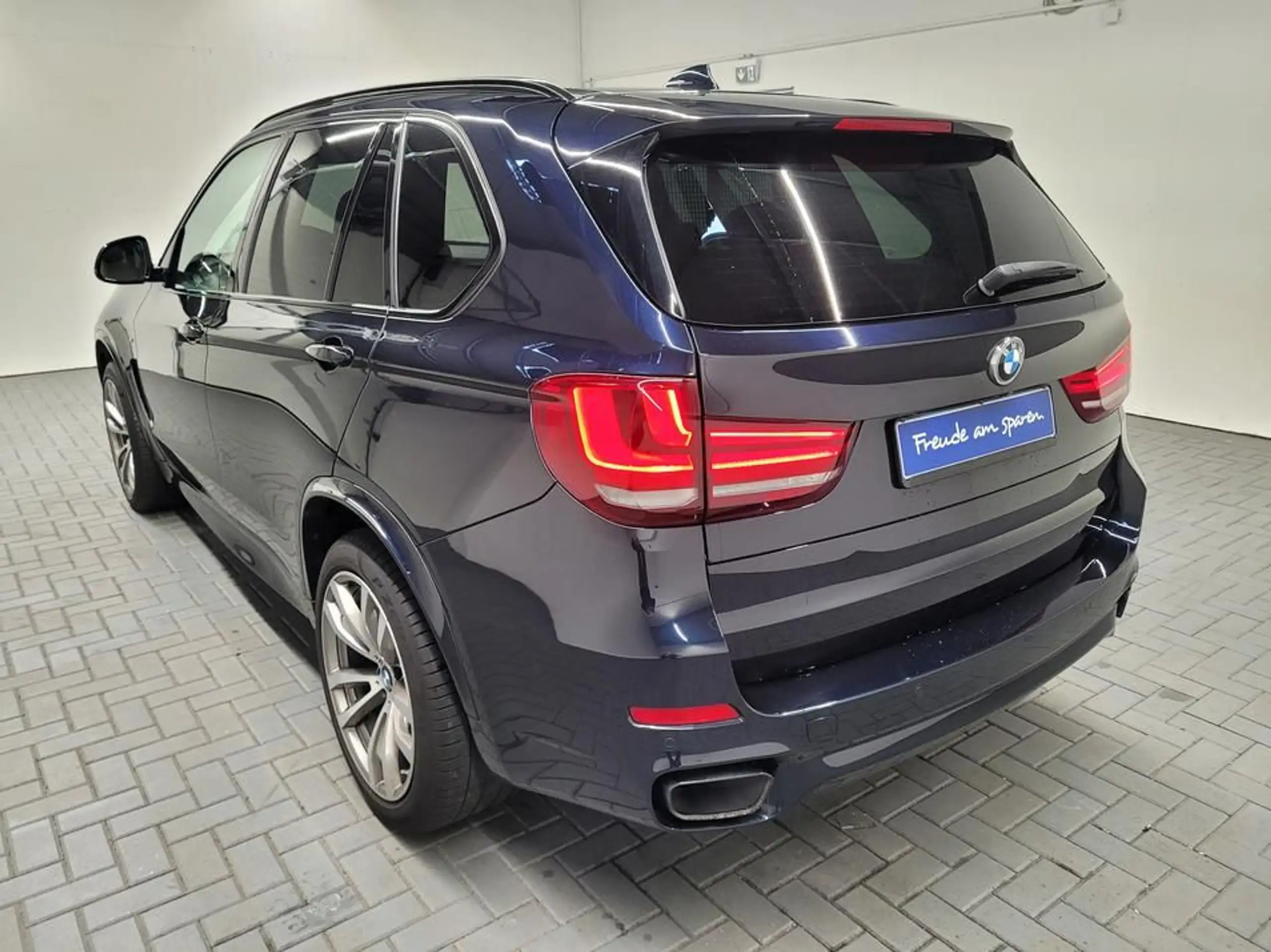 BMW - X5 M