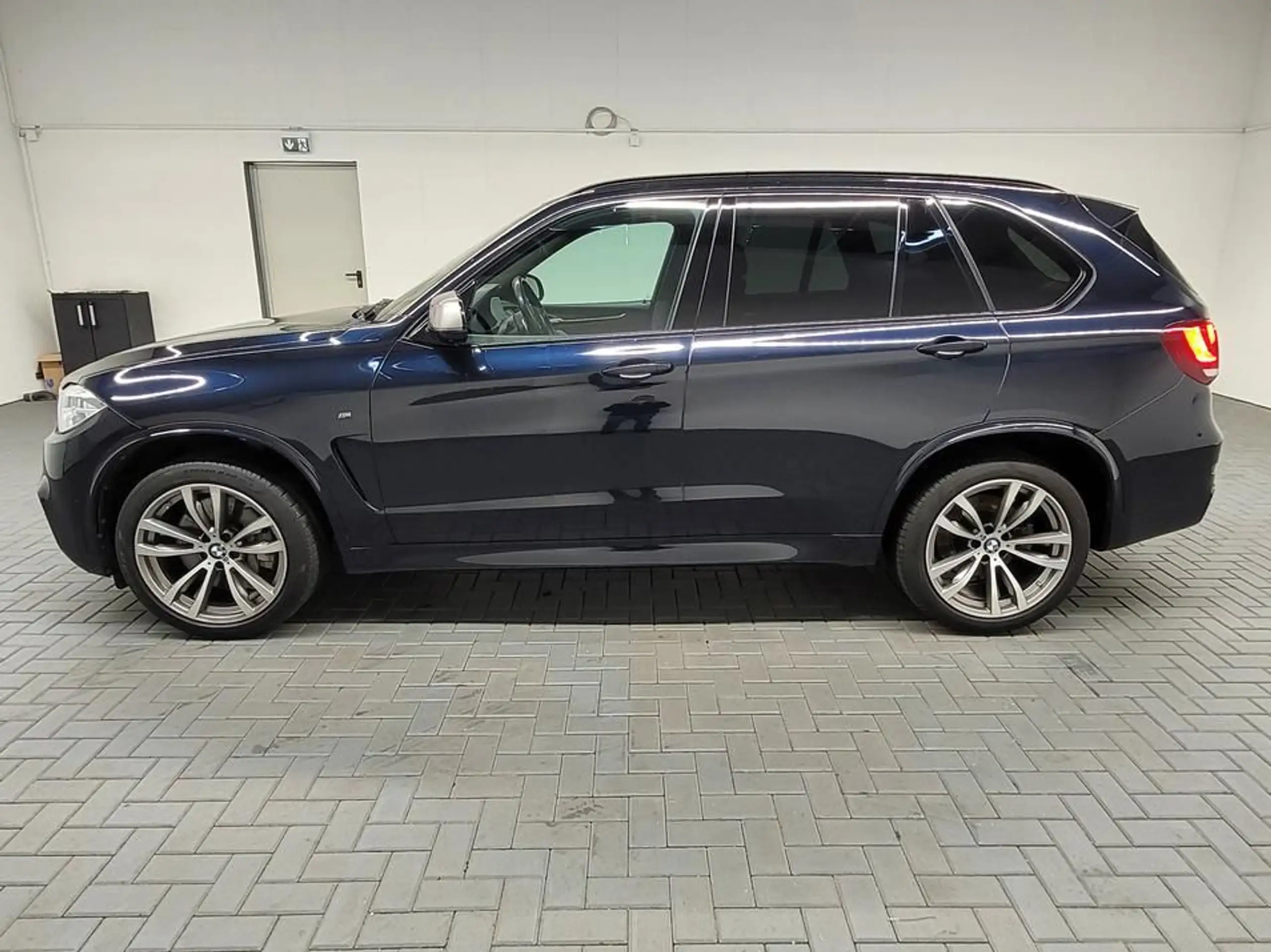 BMW - X5 M