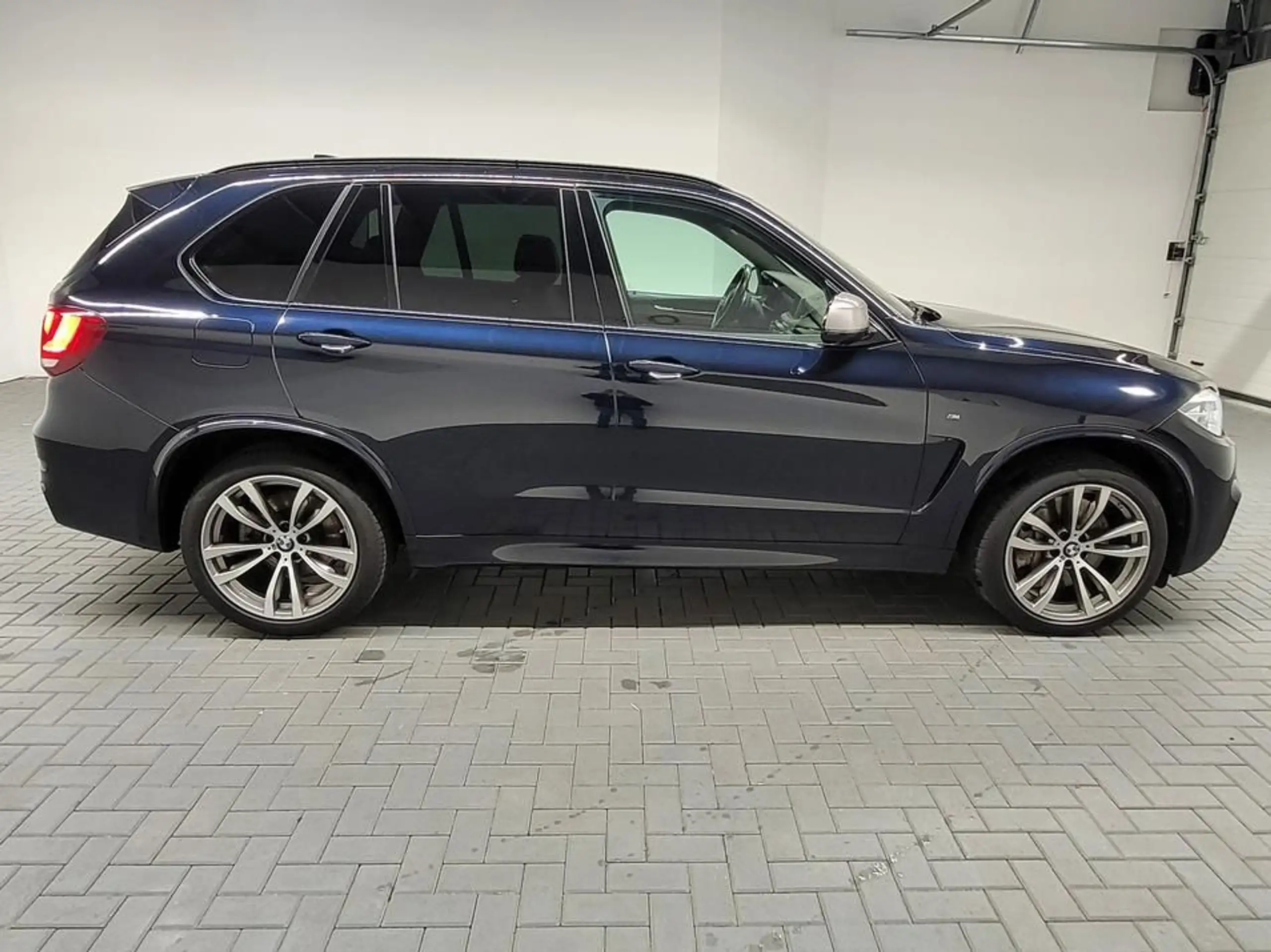 BMW - X5 M