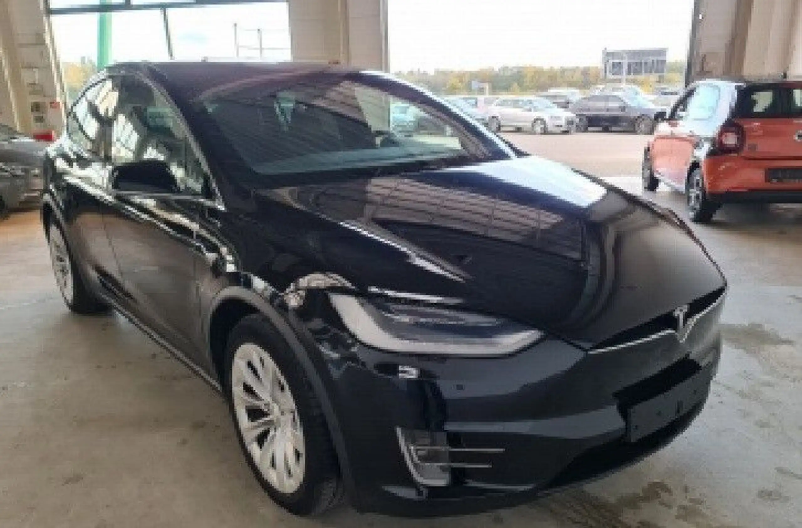 Tesla - Model X