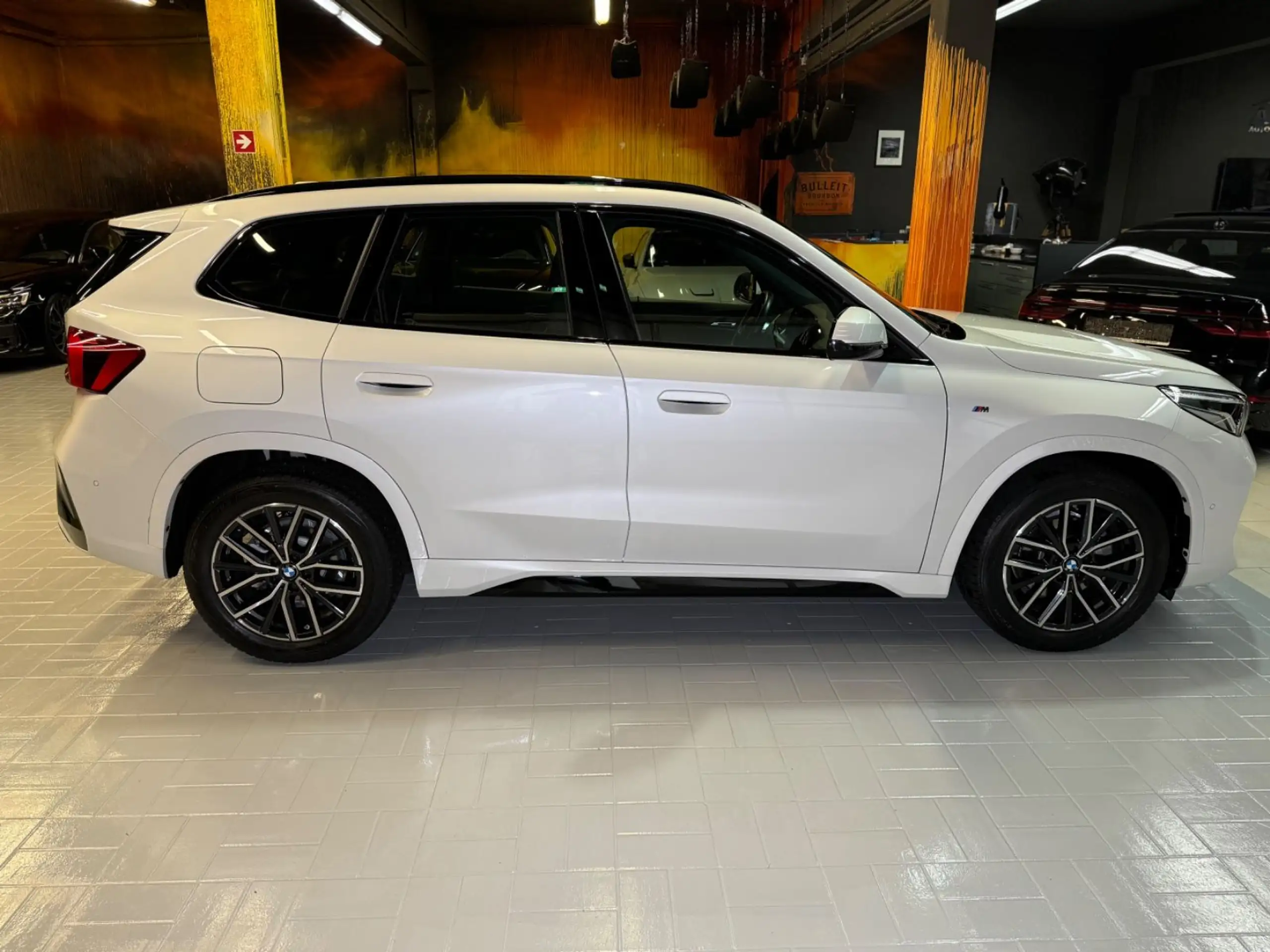 BMW - X1