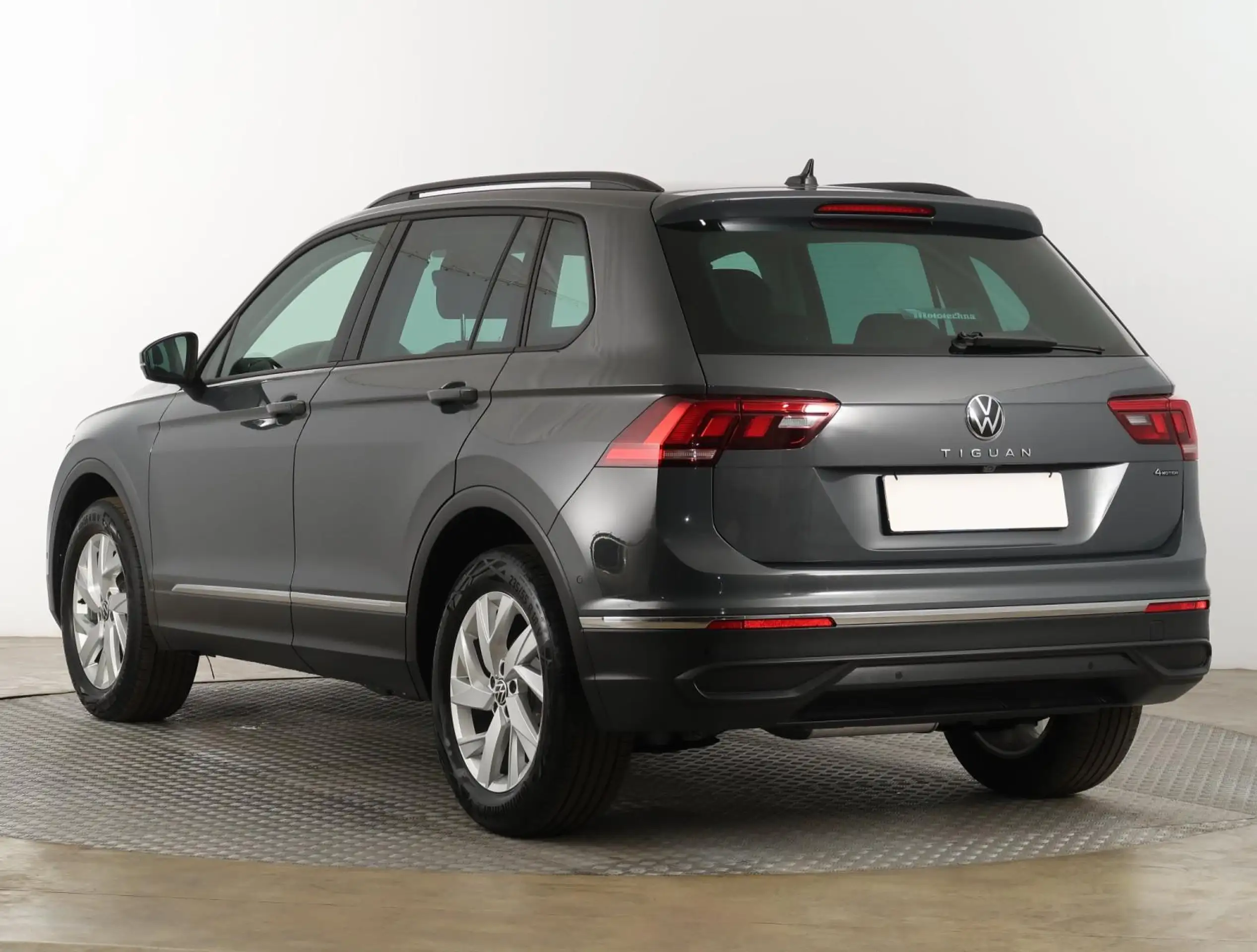 Volkswagen - Tiguan