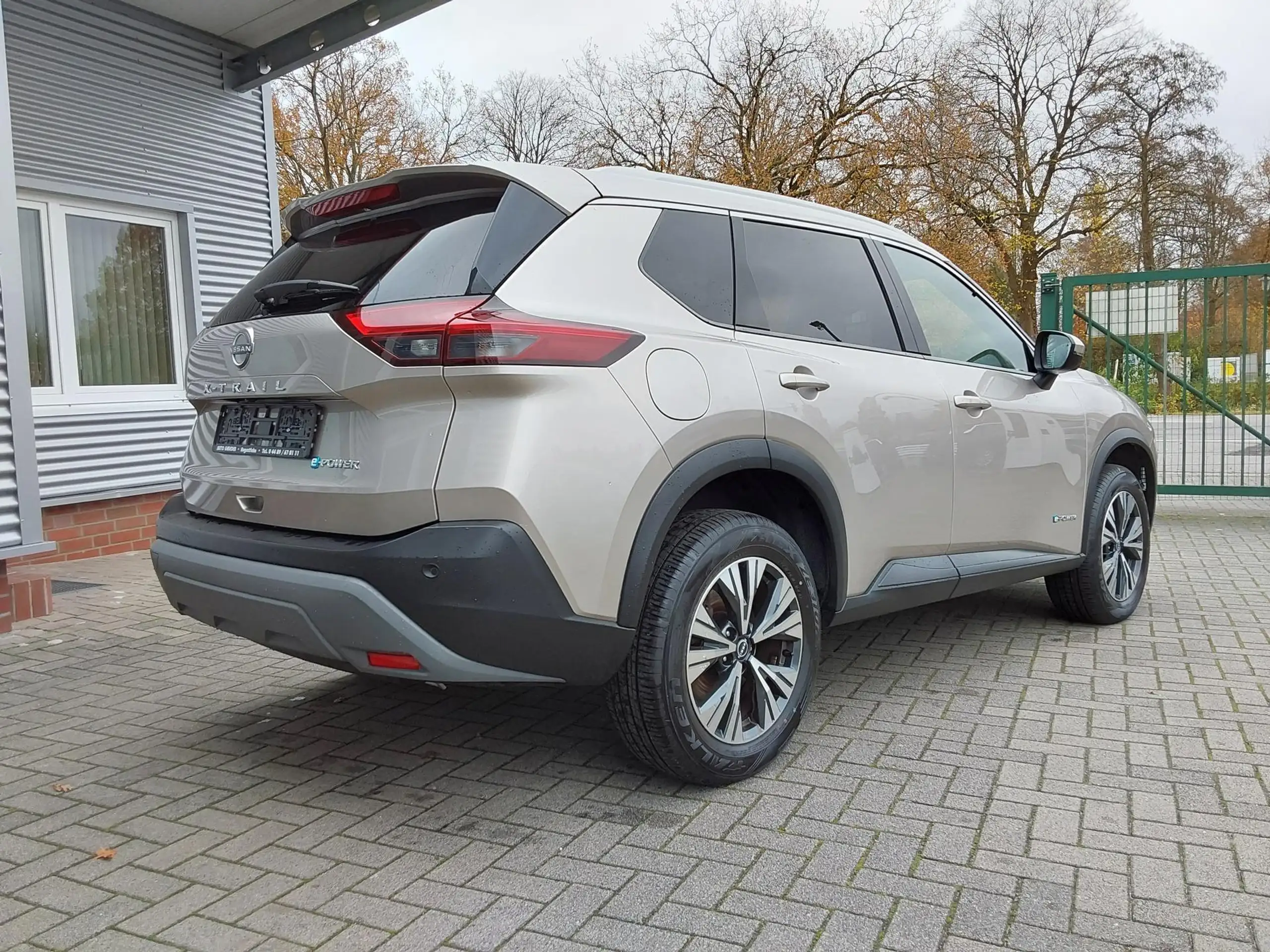 Nissan - X-Trail