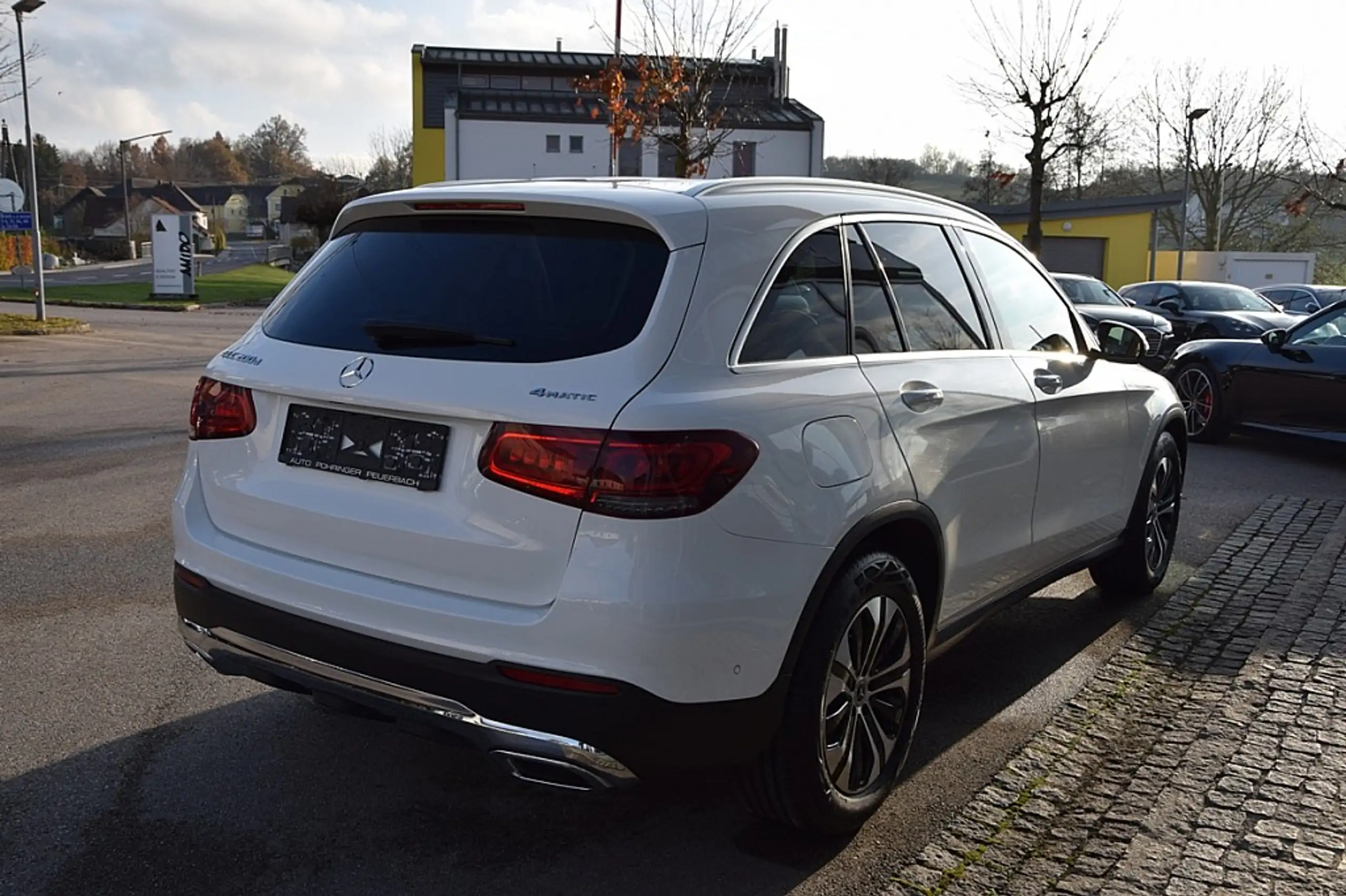 Mercedes-Benz - GLC 200