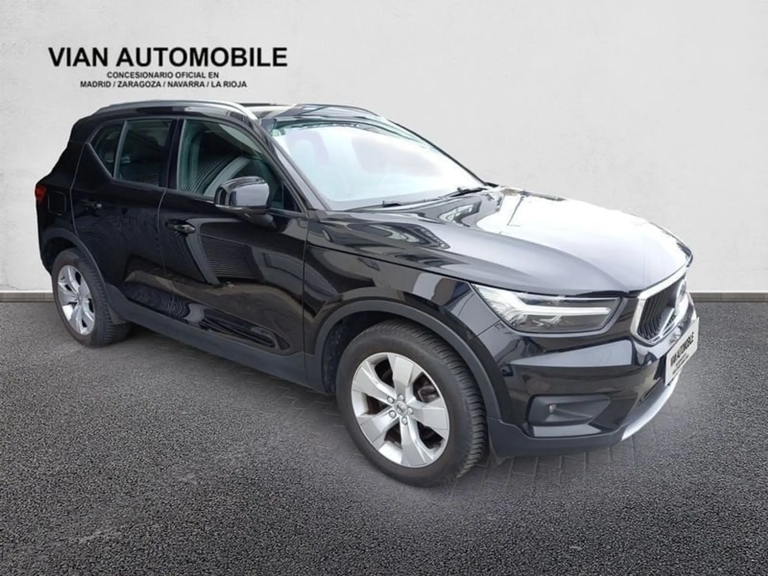 Volvo - XC40