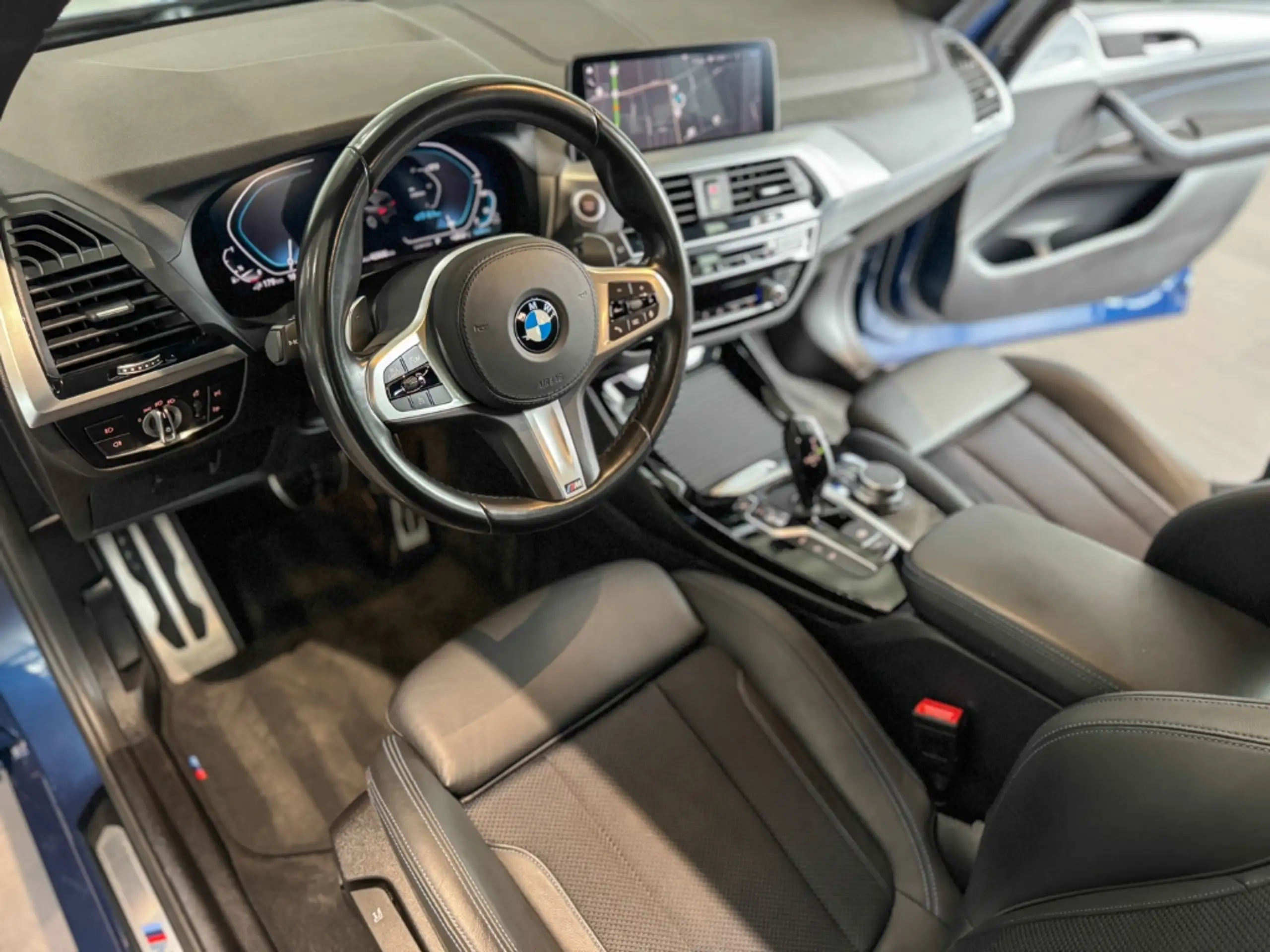 BMW - X3