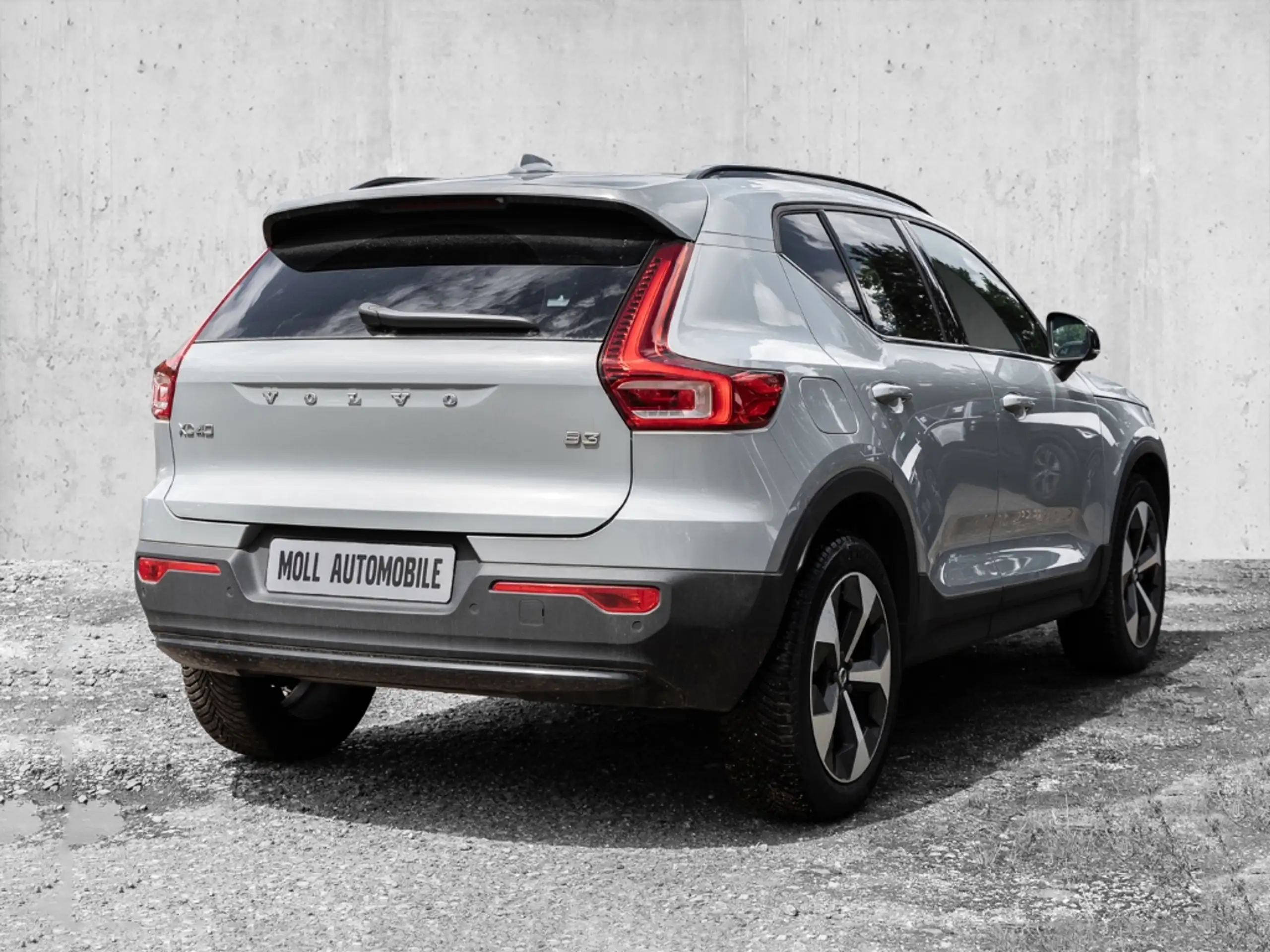 Volvo - XC40