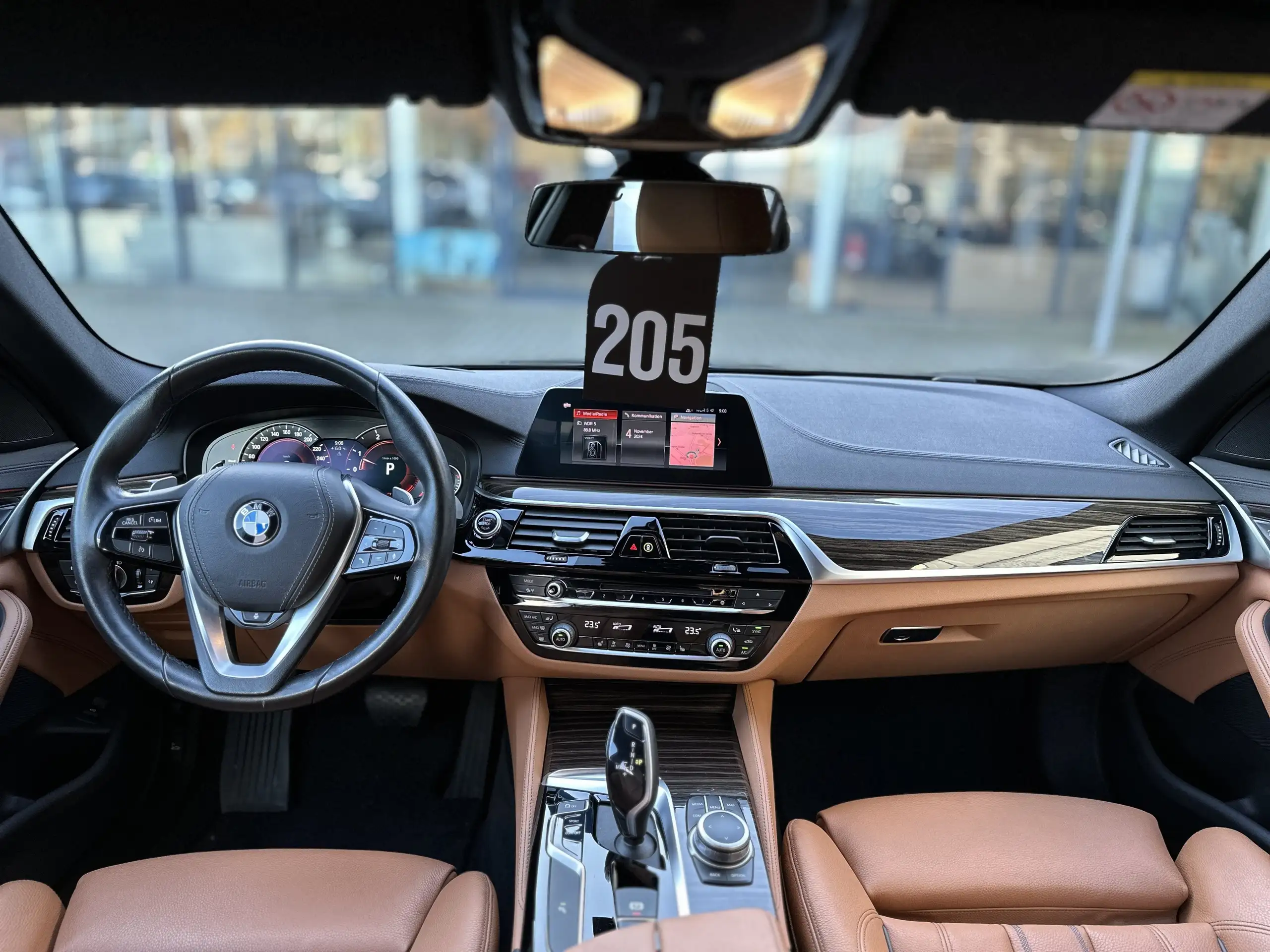 BMW - 520