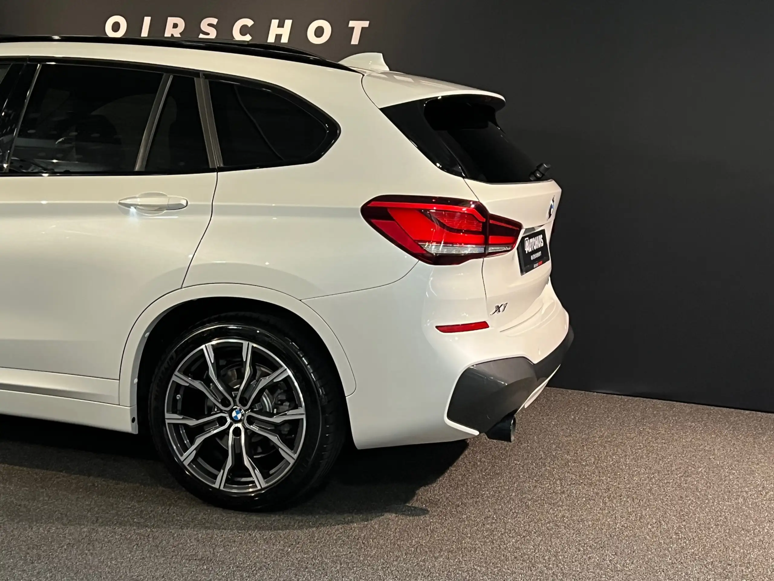 BMW - X1