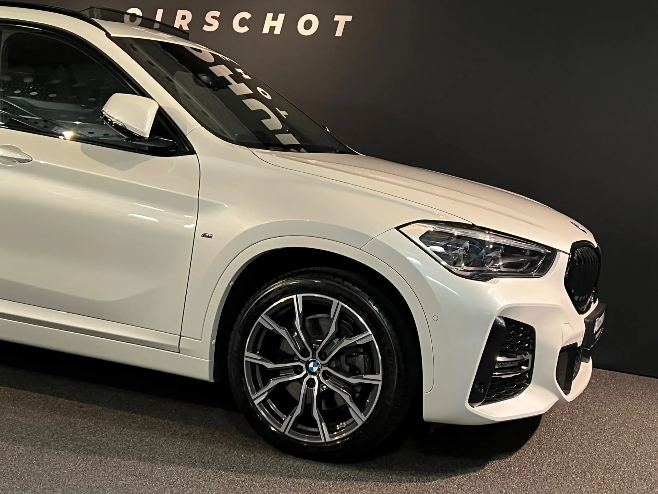 BMW - X1