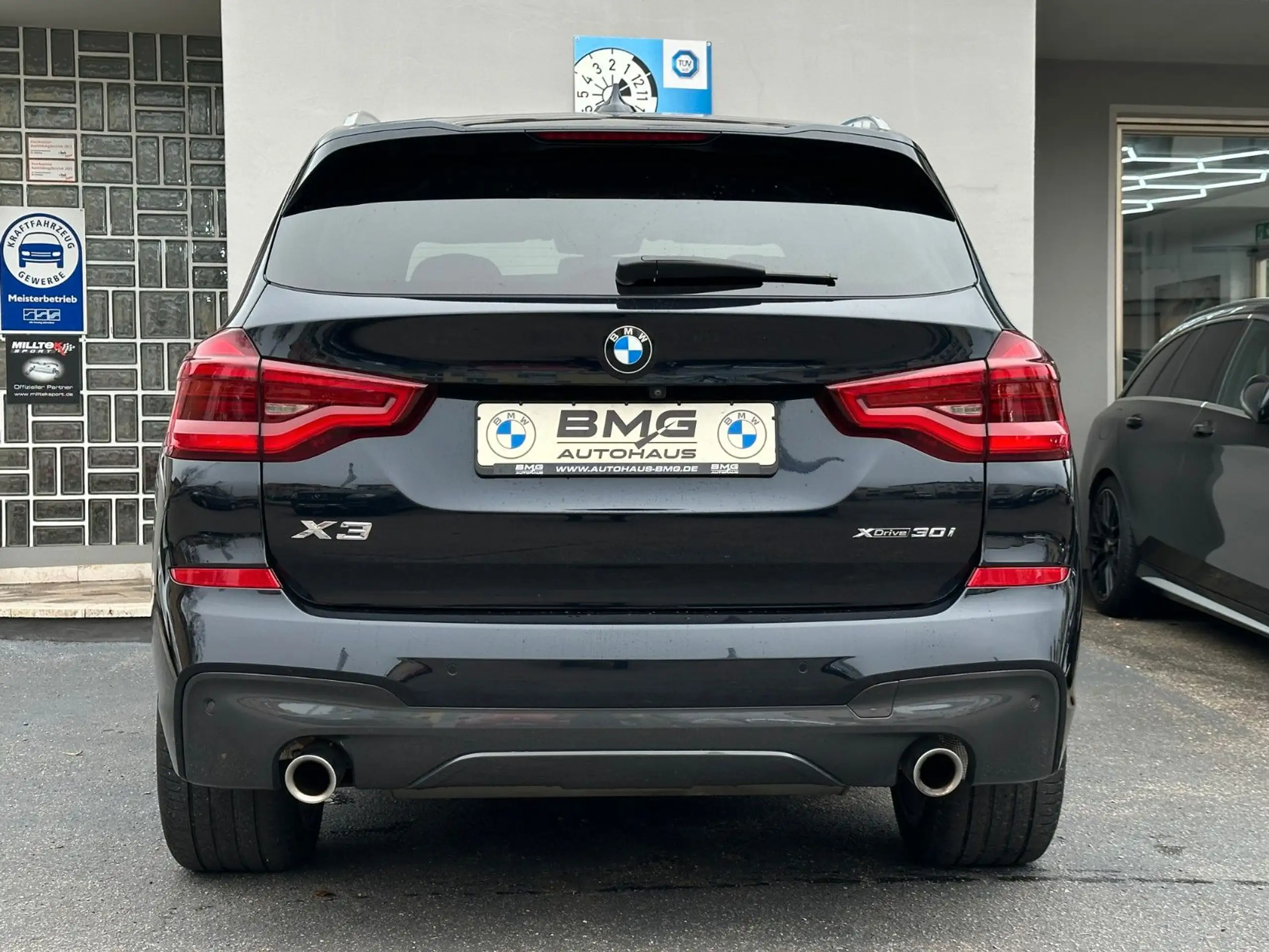 BMW - X3