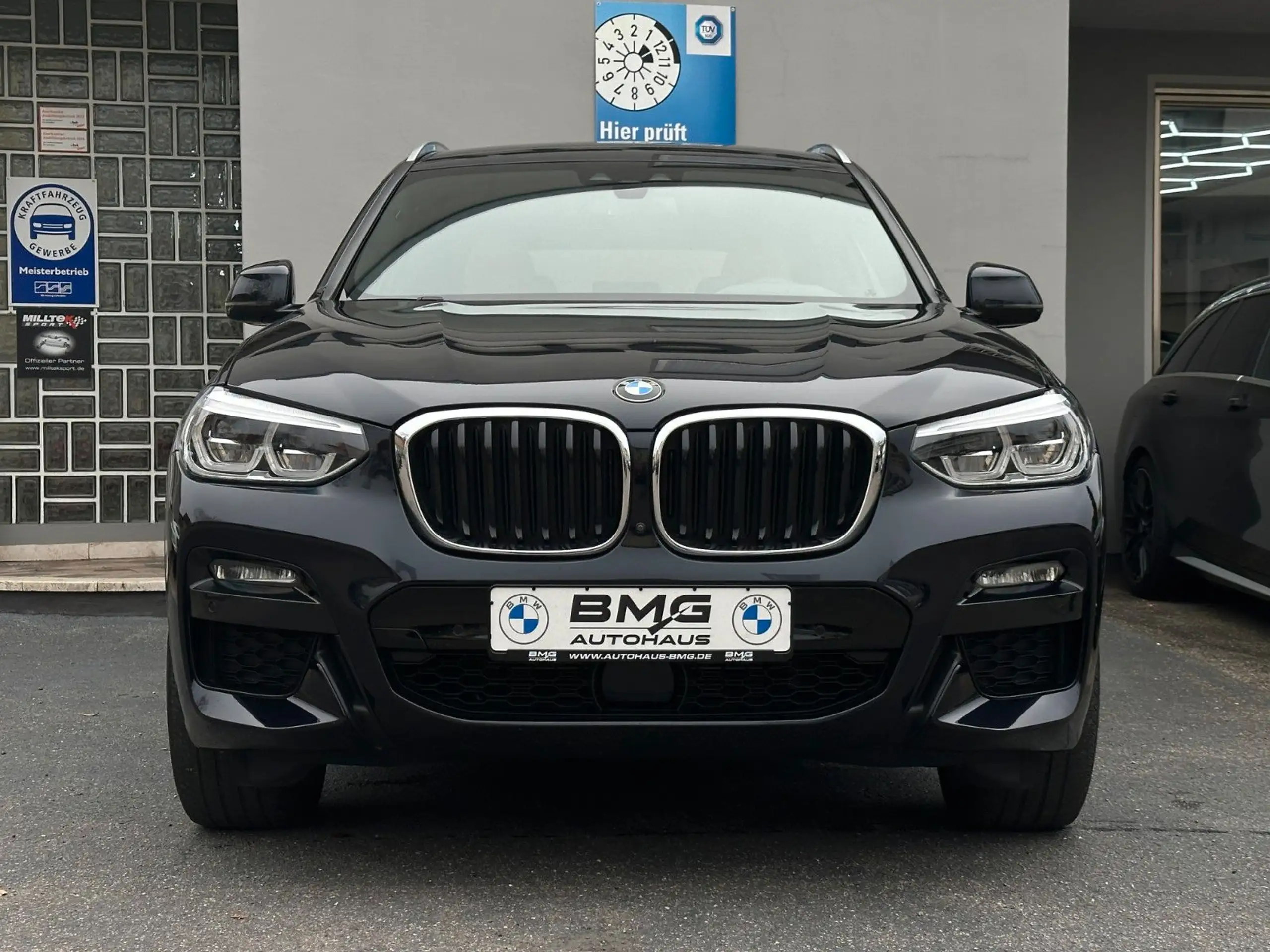 BMW - X3