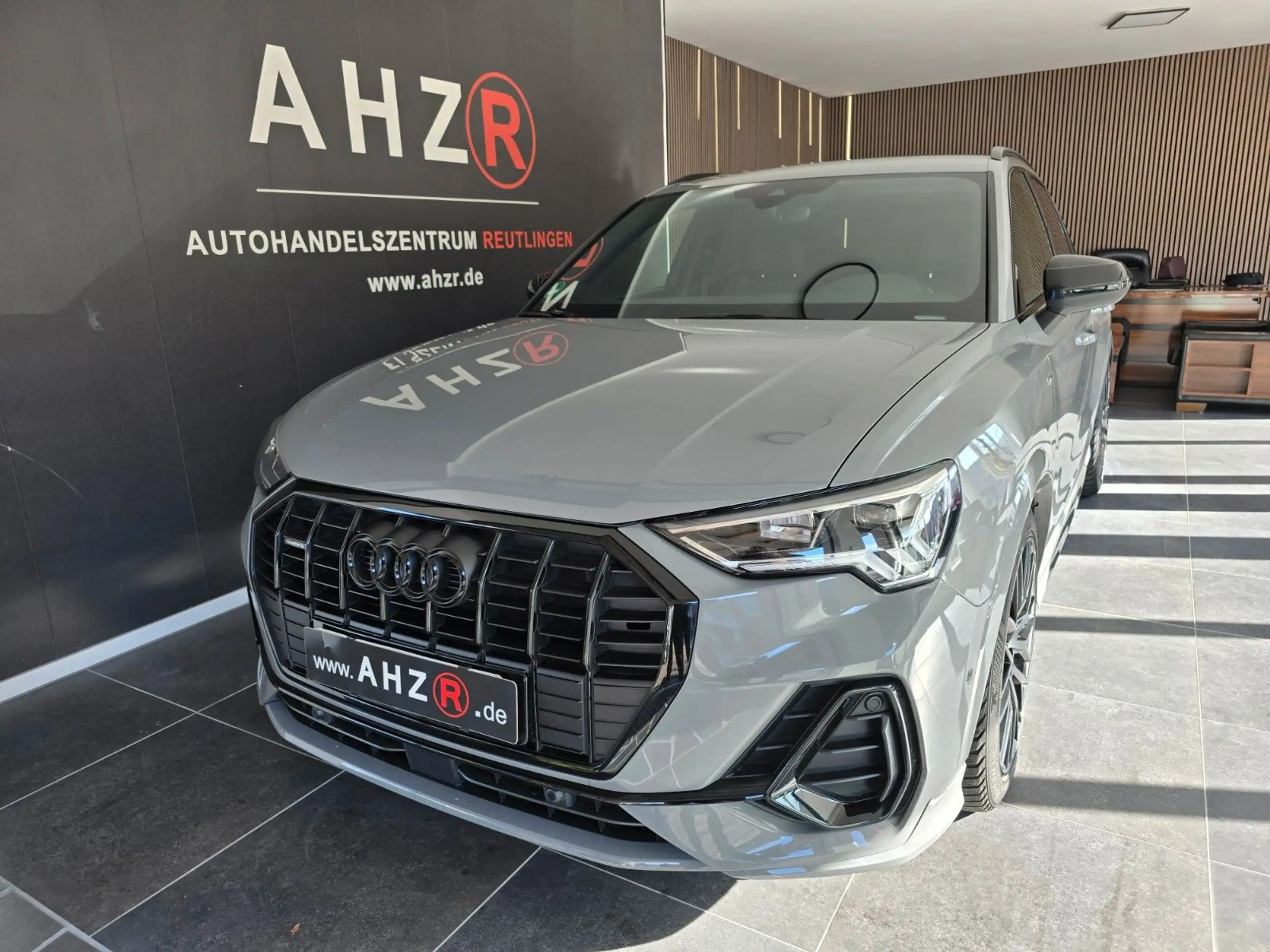 Audi - Q3