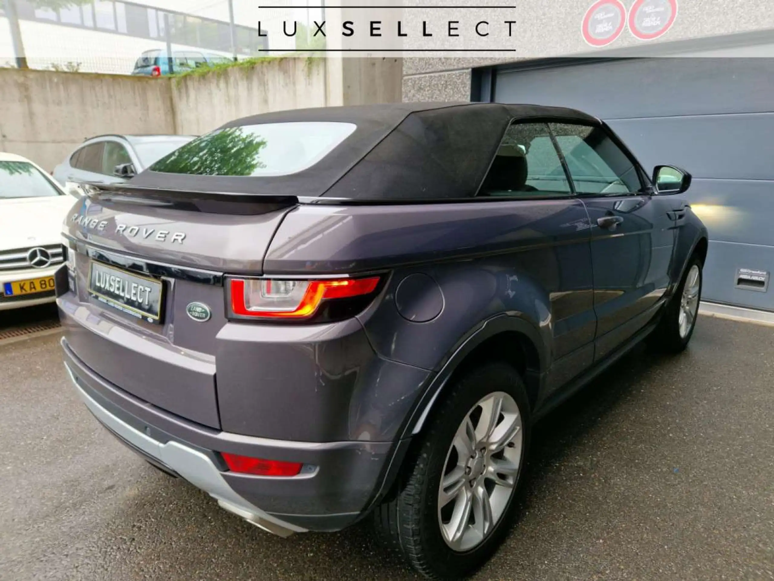 Land Rover - Range Rover Evoque