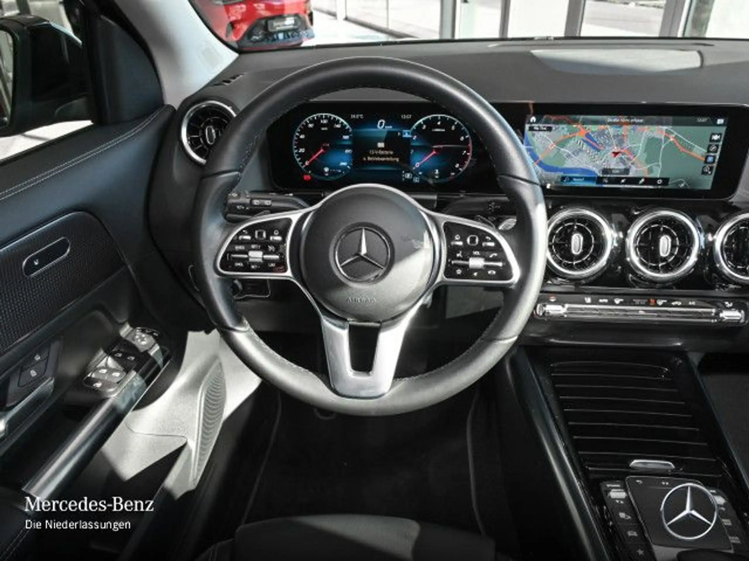 Mercedes-Benz - GLA 200