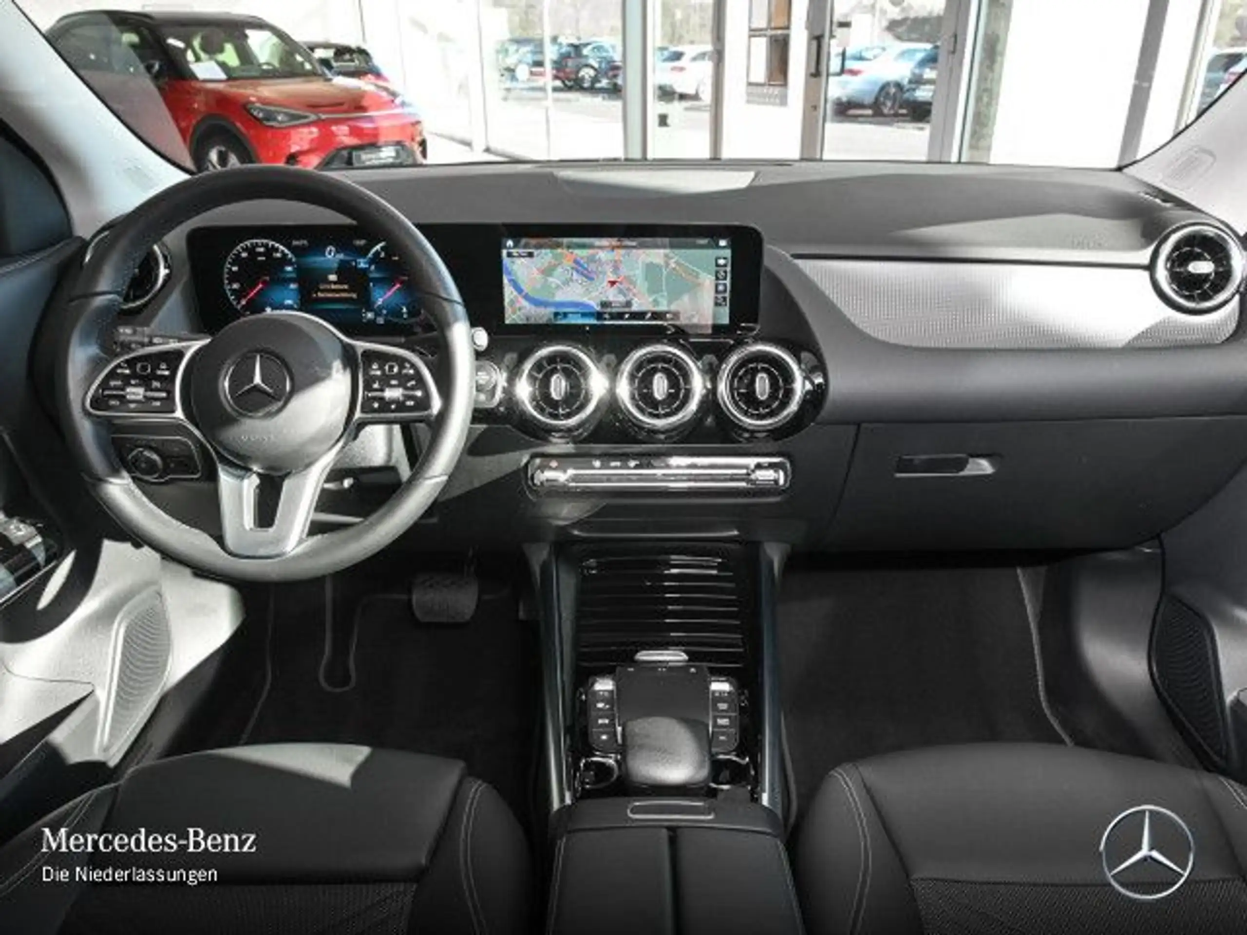 Mercedes-Benz - GLA 200