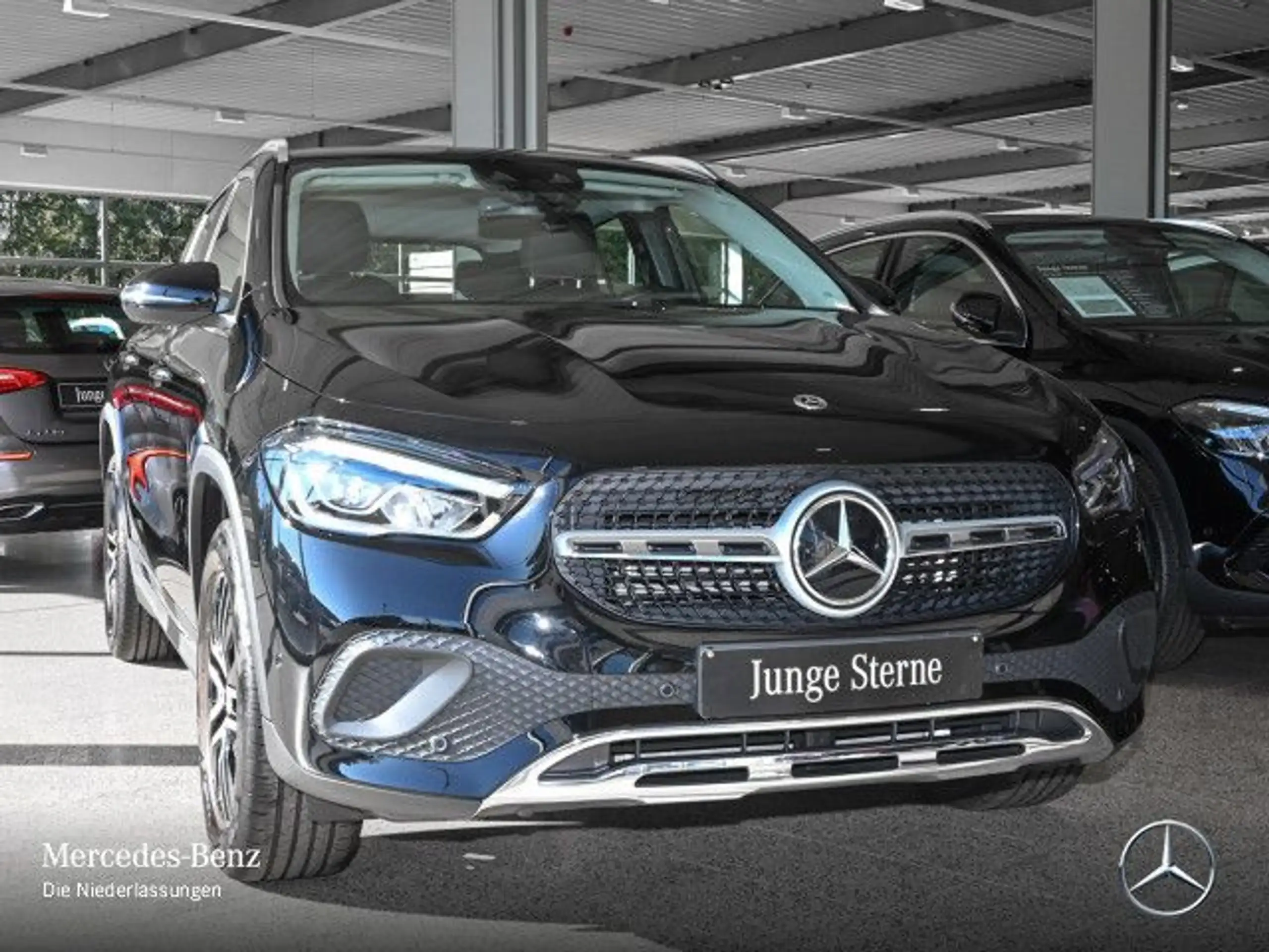 Mercedes-Benz - GLA 200