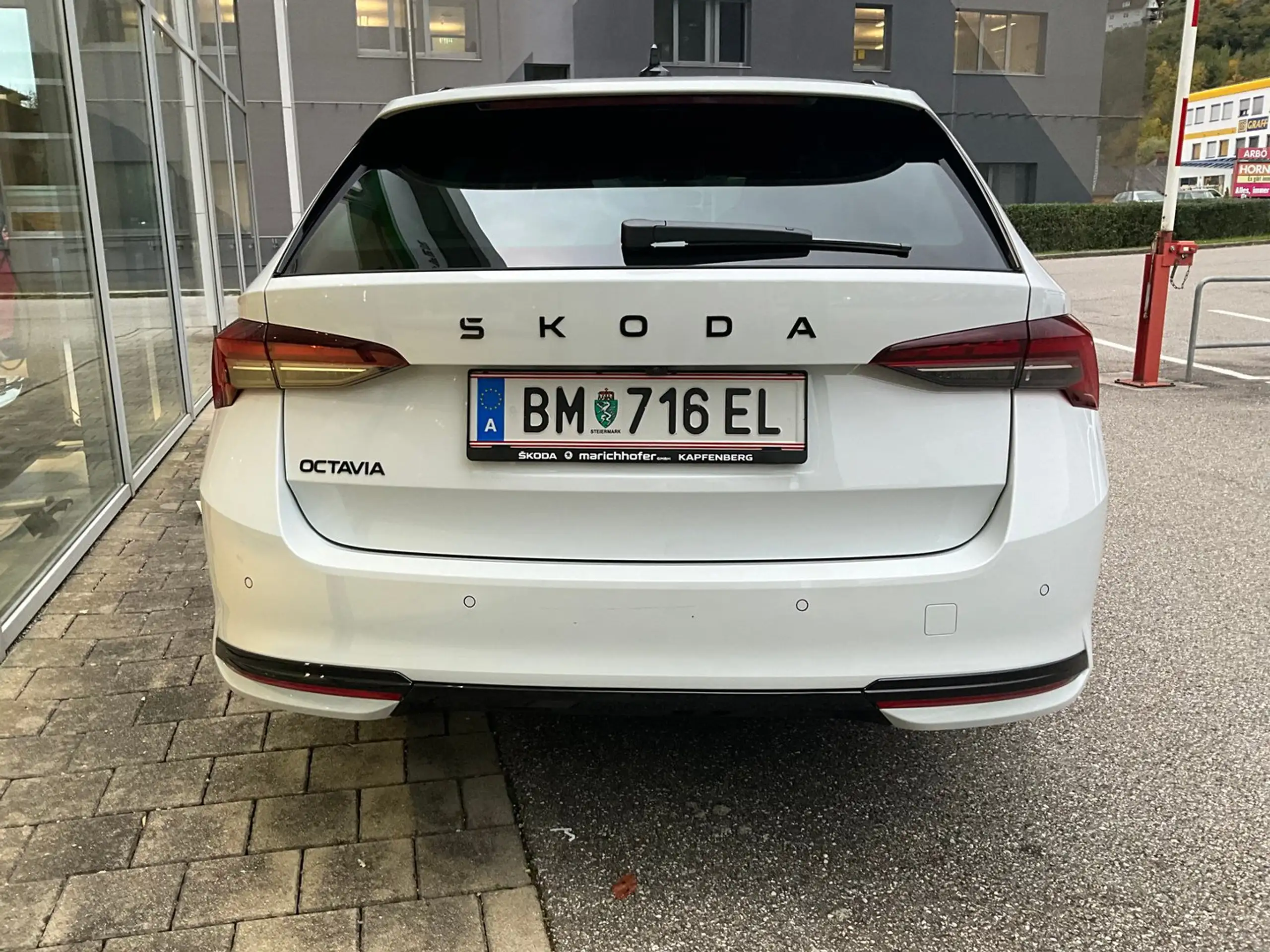 Skoda - Octavia