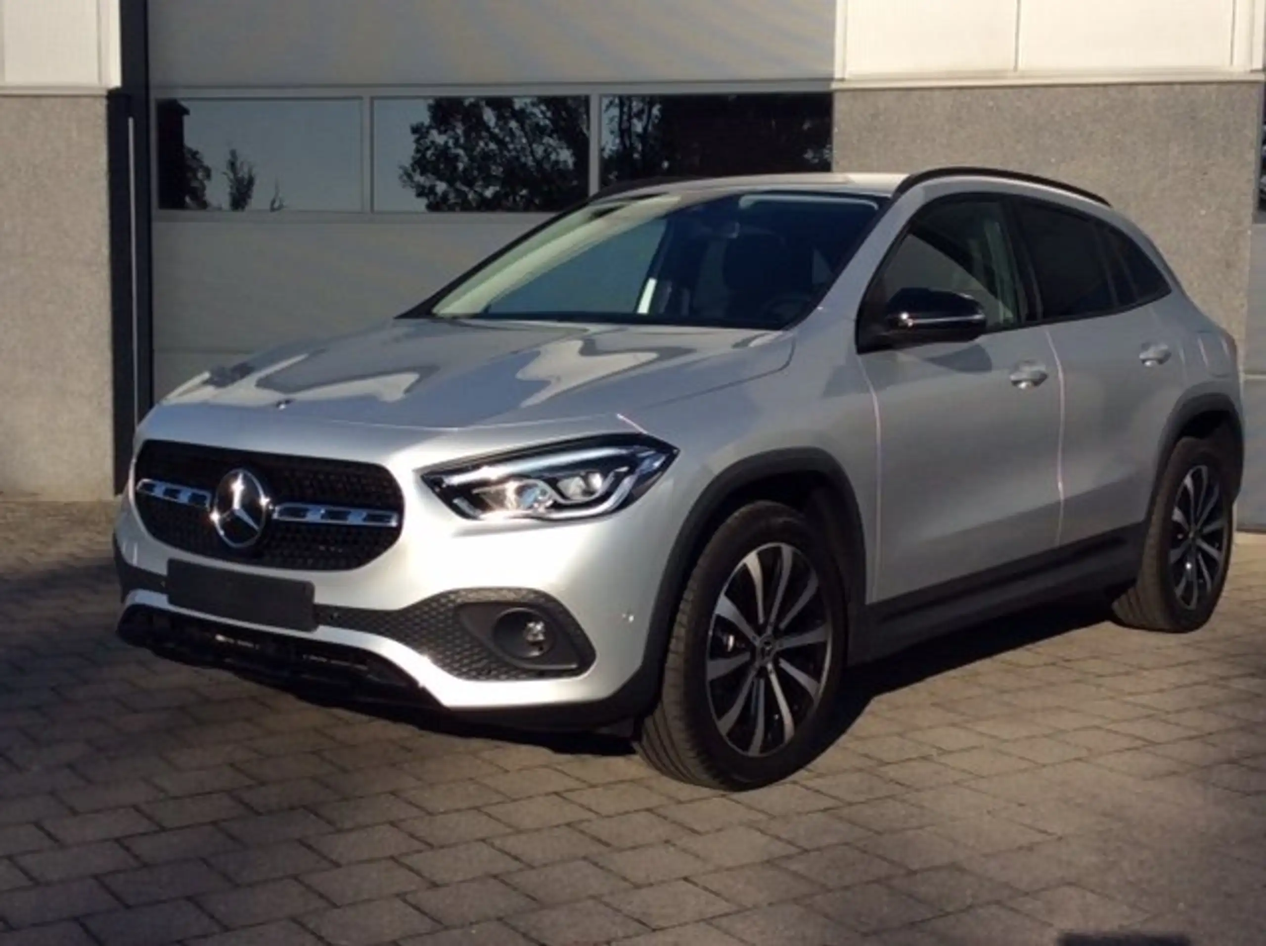 Mercedes-Benz - GLA 180