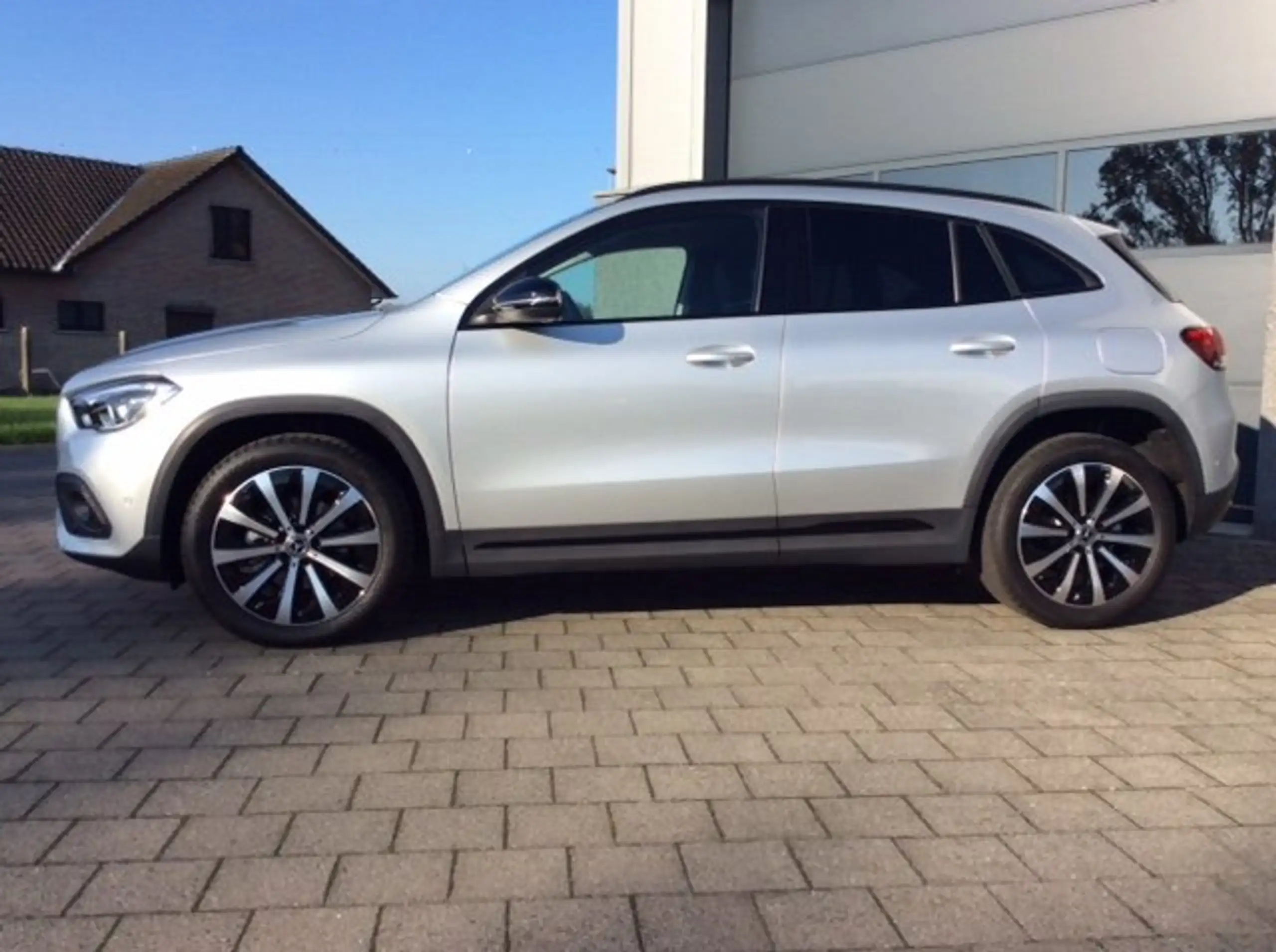 Mercedes-Benz - GLA 180