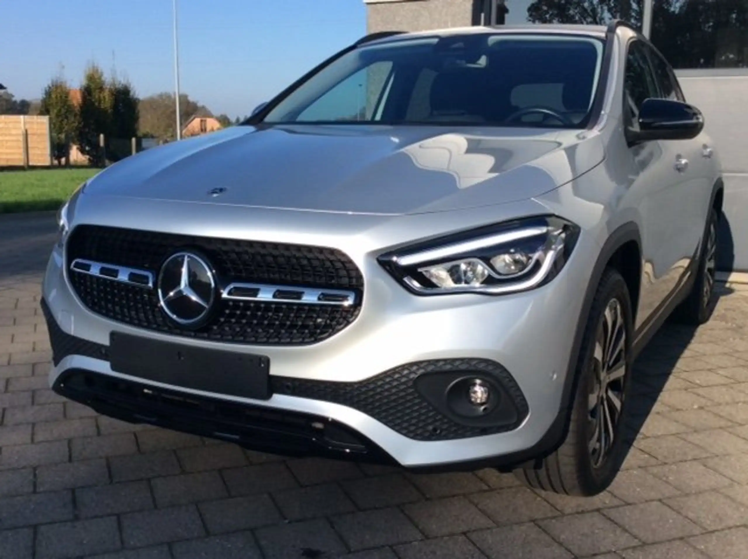 Mercedes-Benz - GLA 180