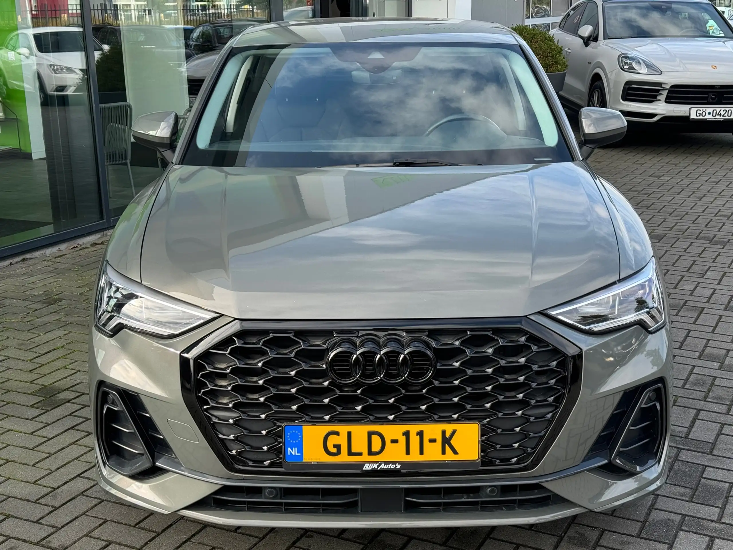 Audi - Q3