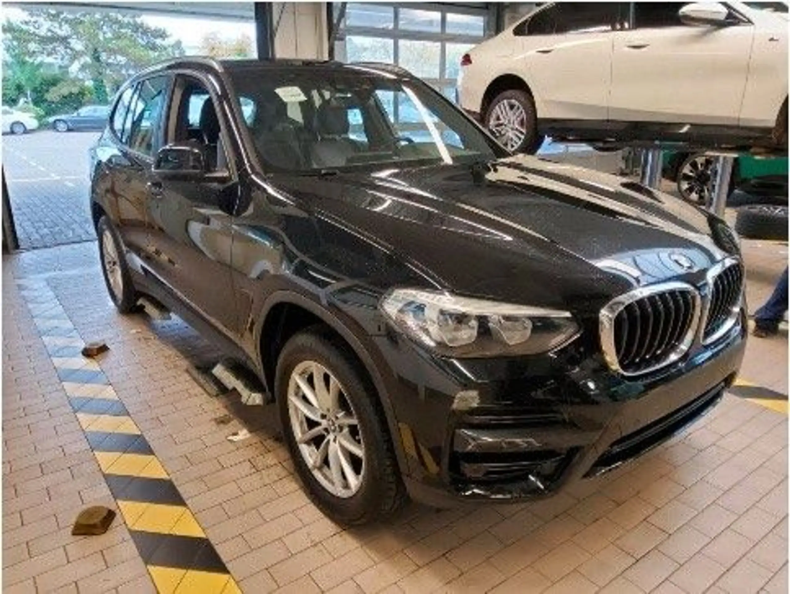 BMW - X3