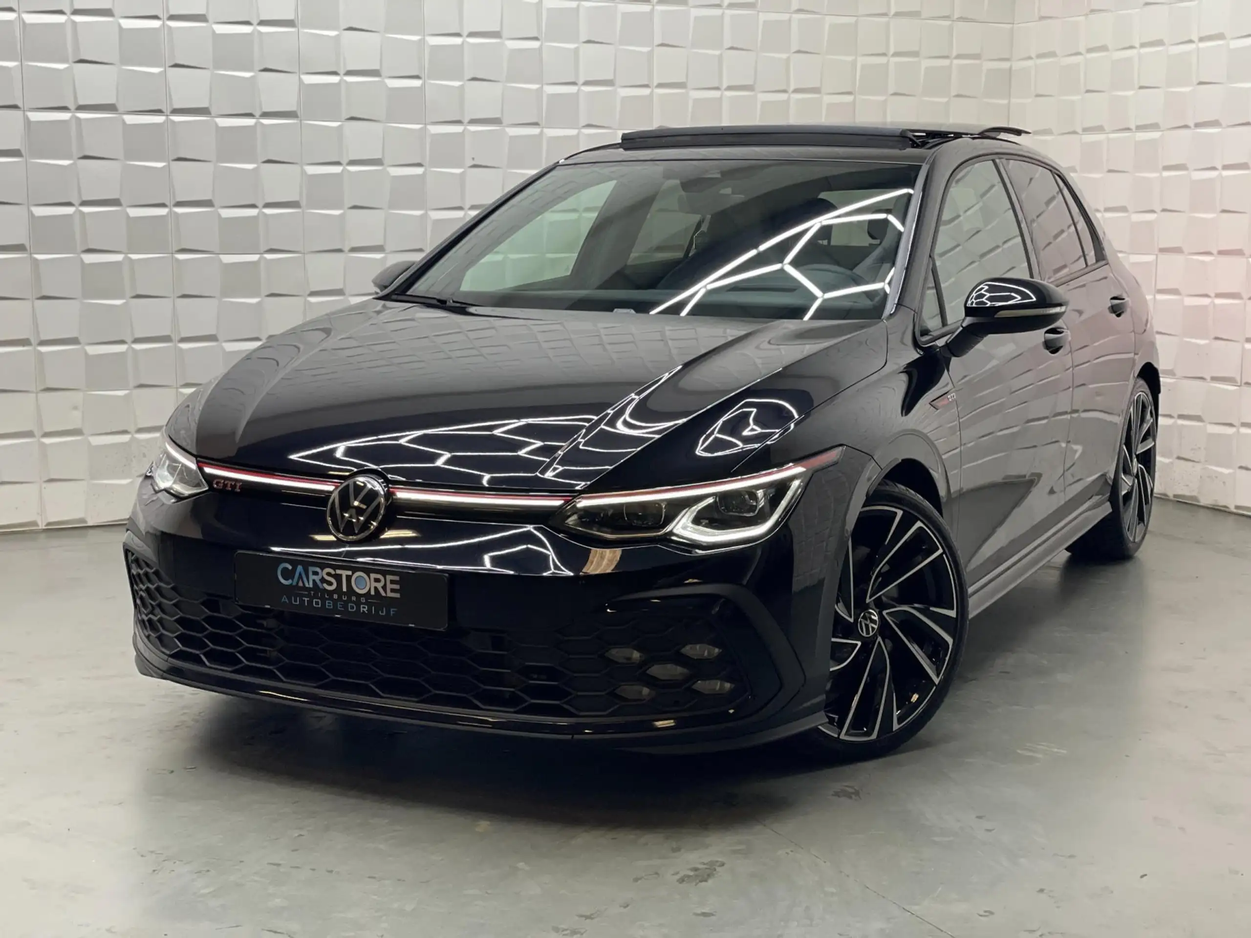 Volkswagen - Golf GTI