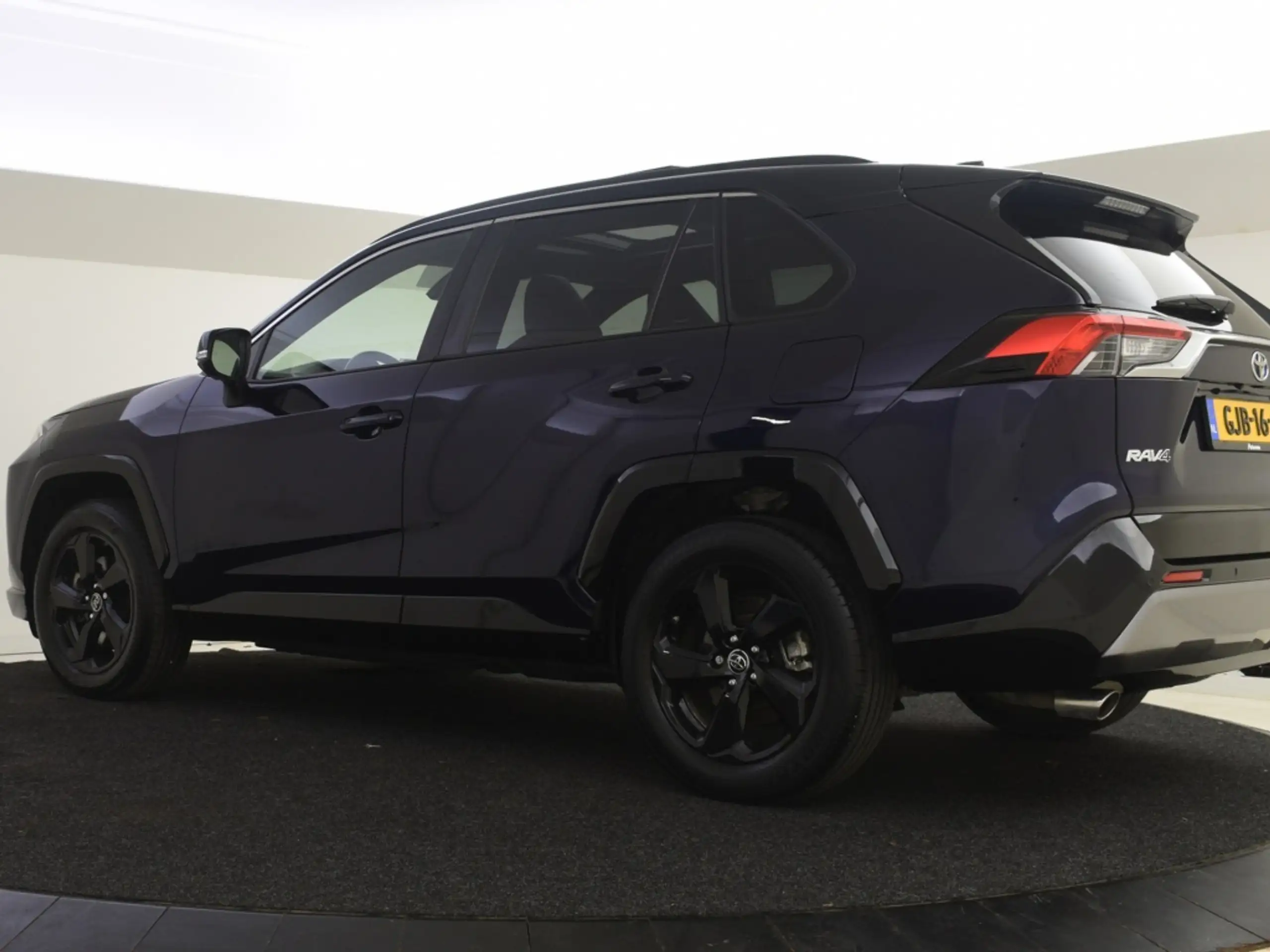 Toyota - RAV 4