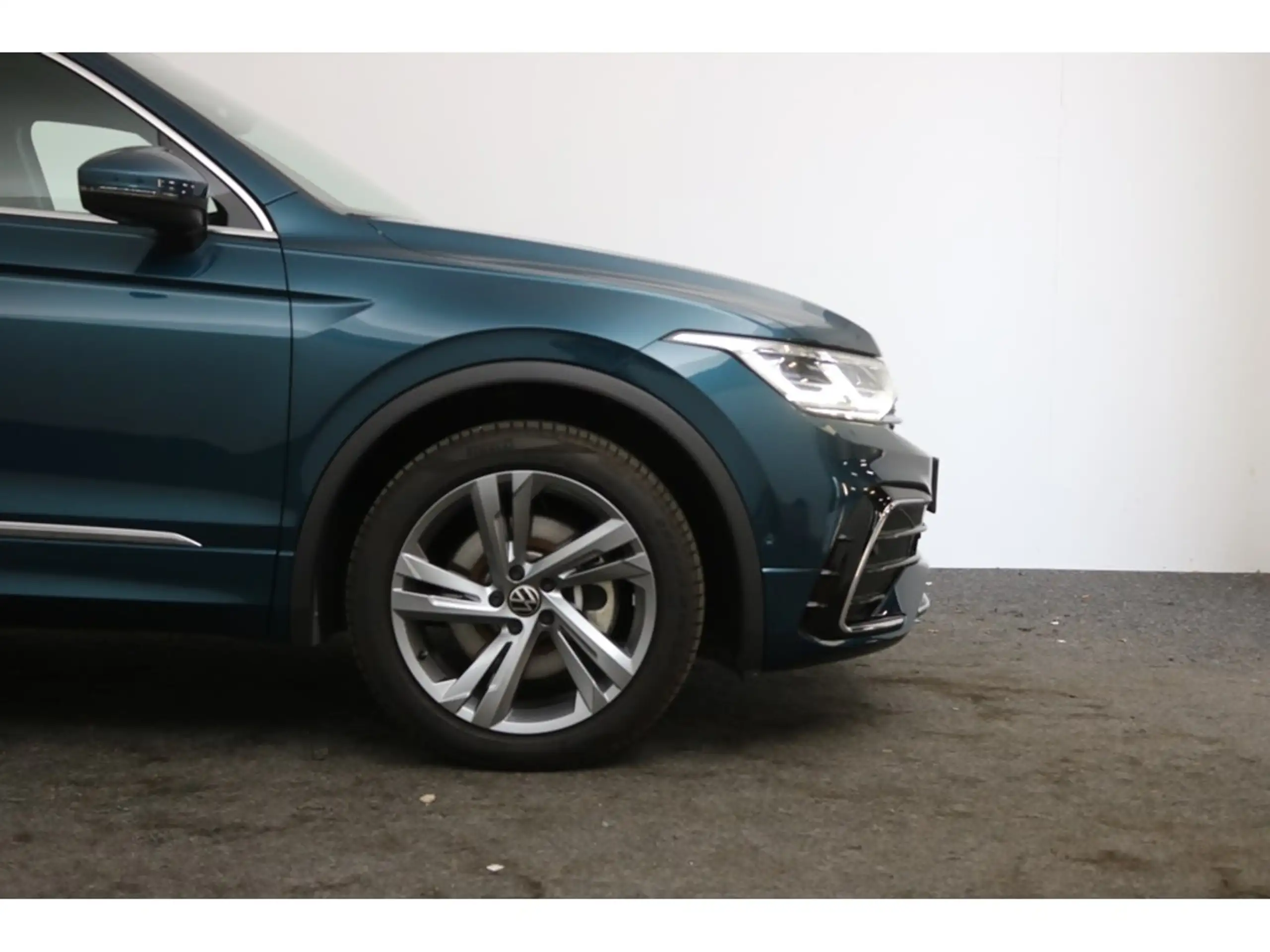 Volkswagen - Tiguan