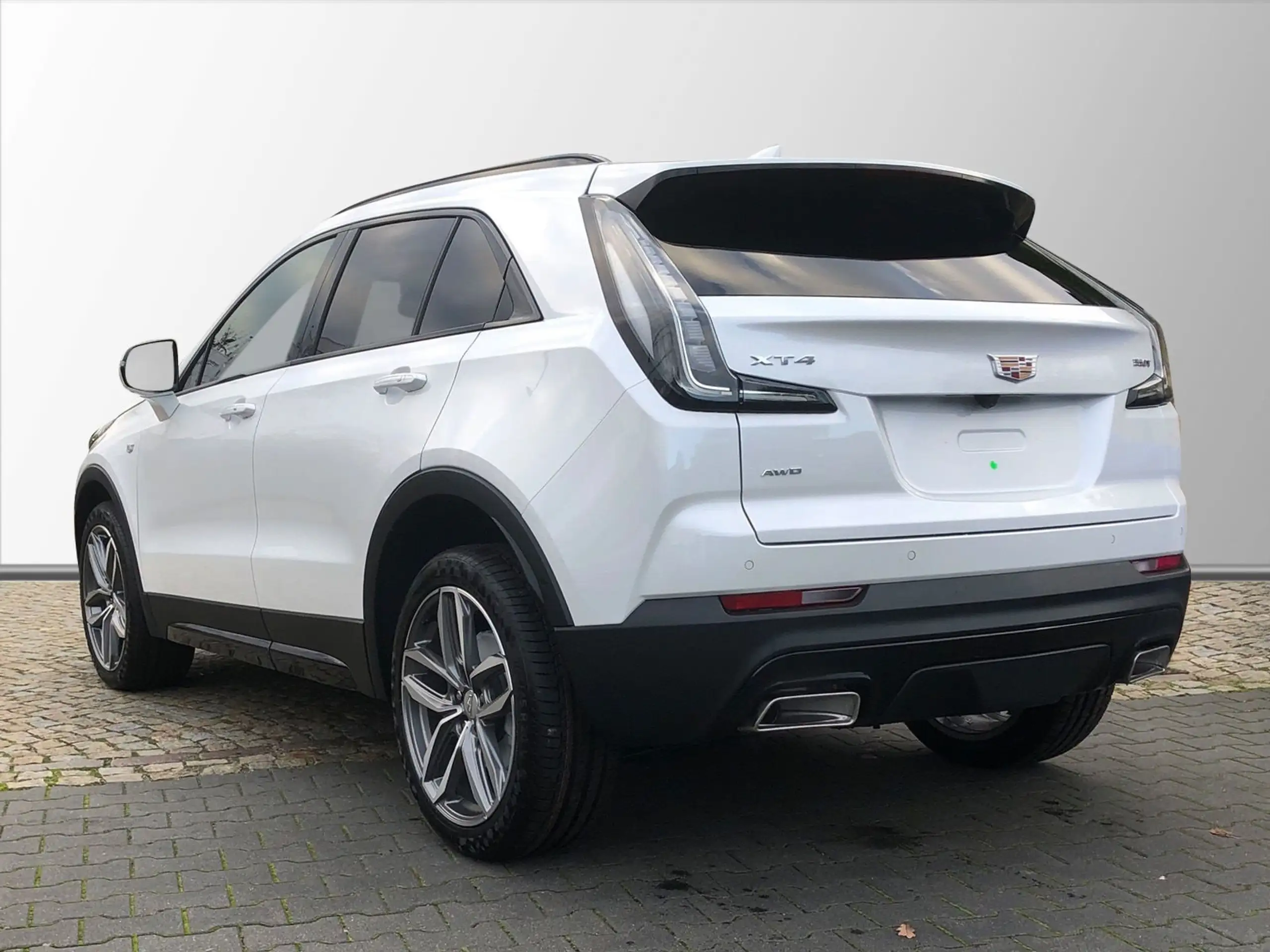 Cadillac - XT4