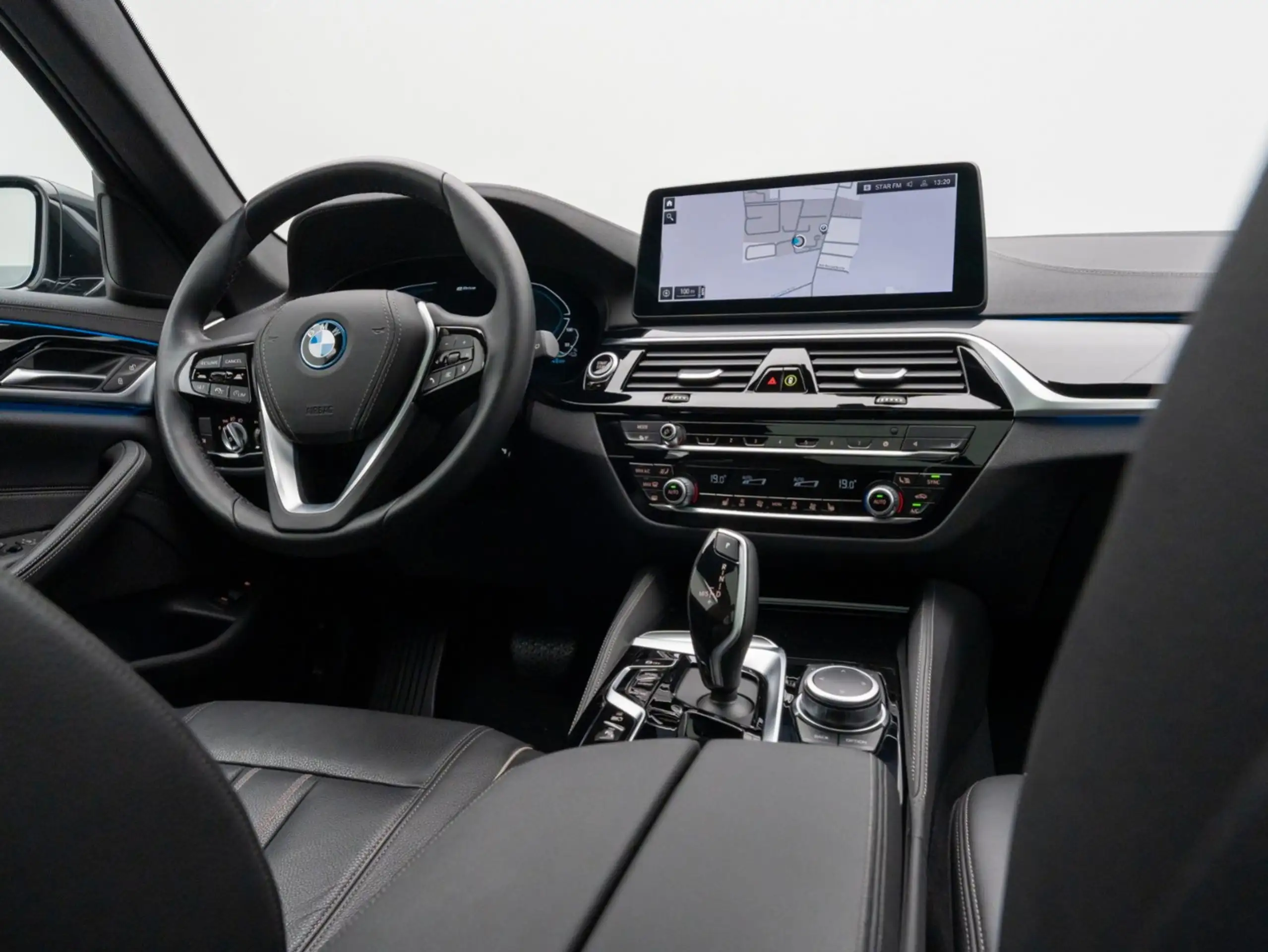 BMW - 530