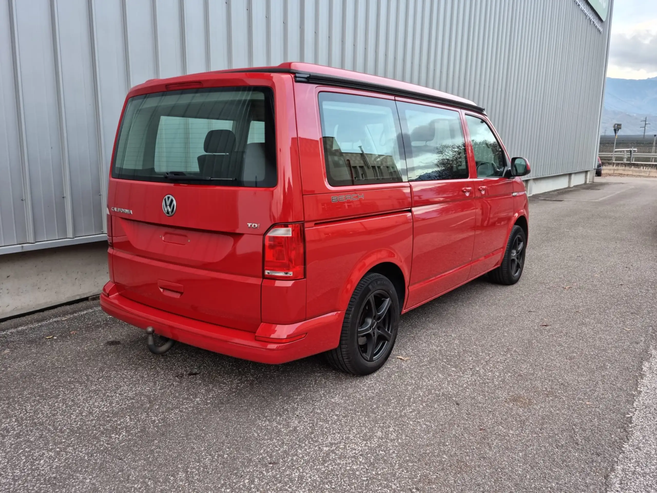 Volkswagen - T6 California