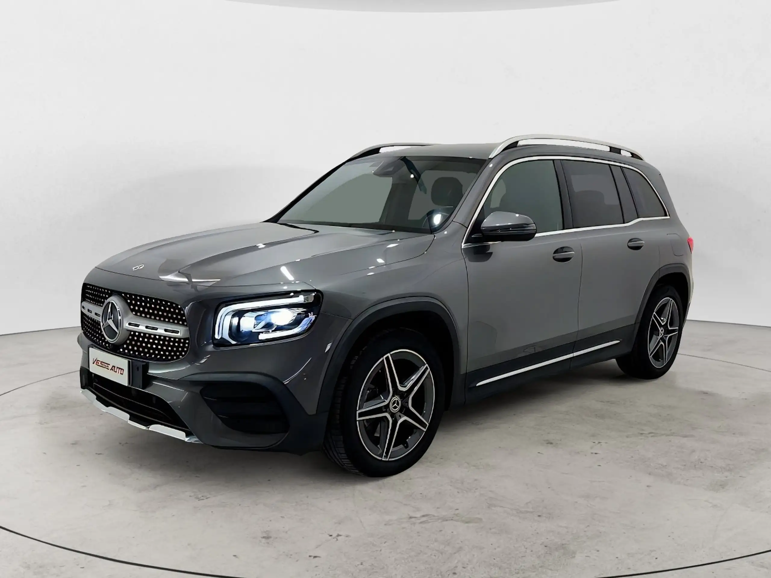 Mercedes-Benz GLB 200 2021