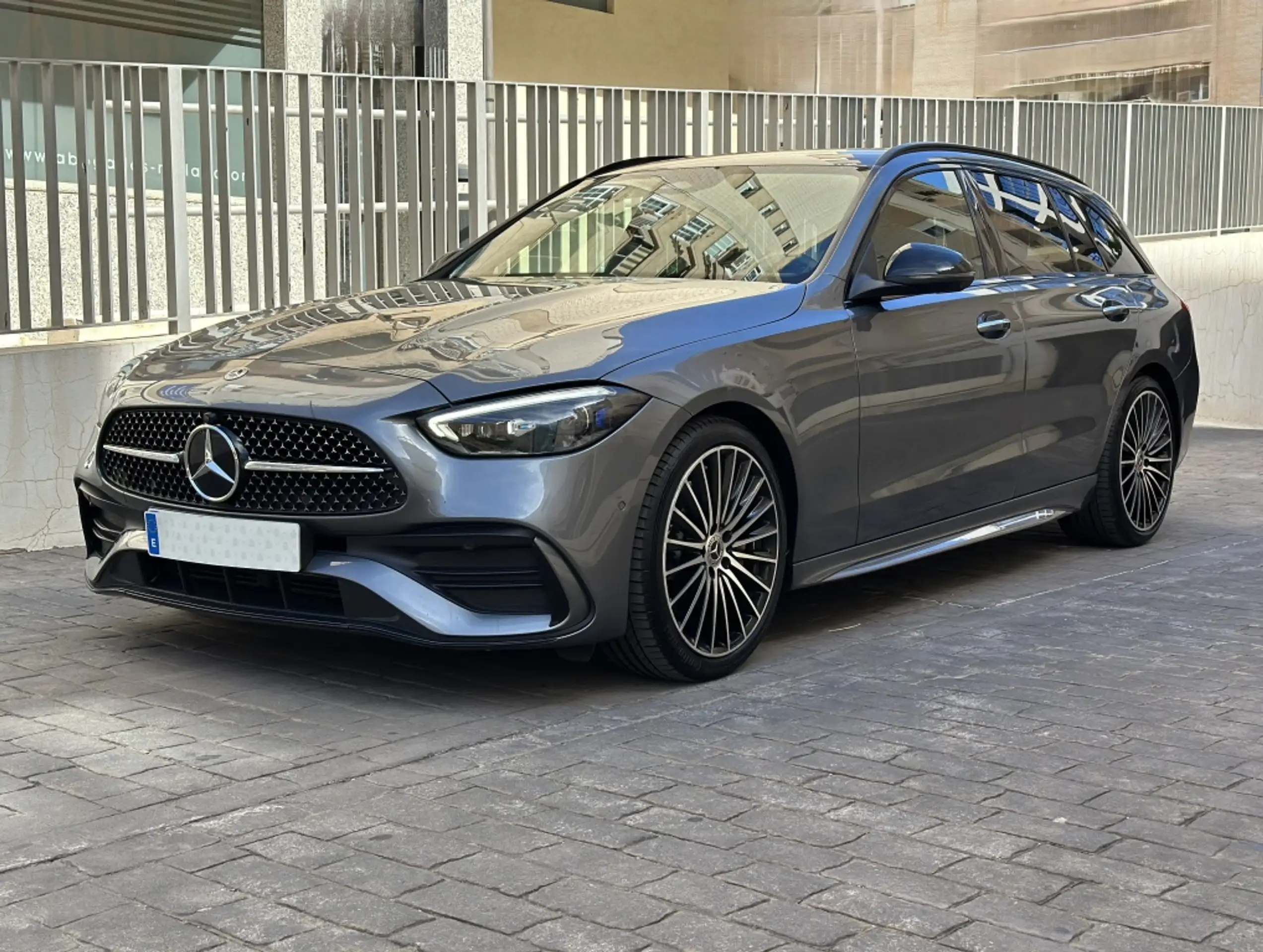 Mercedes-Benz - C 220