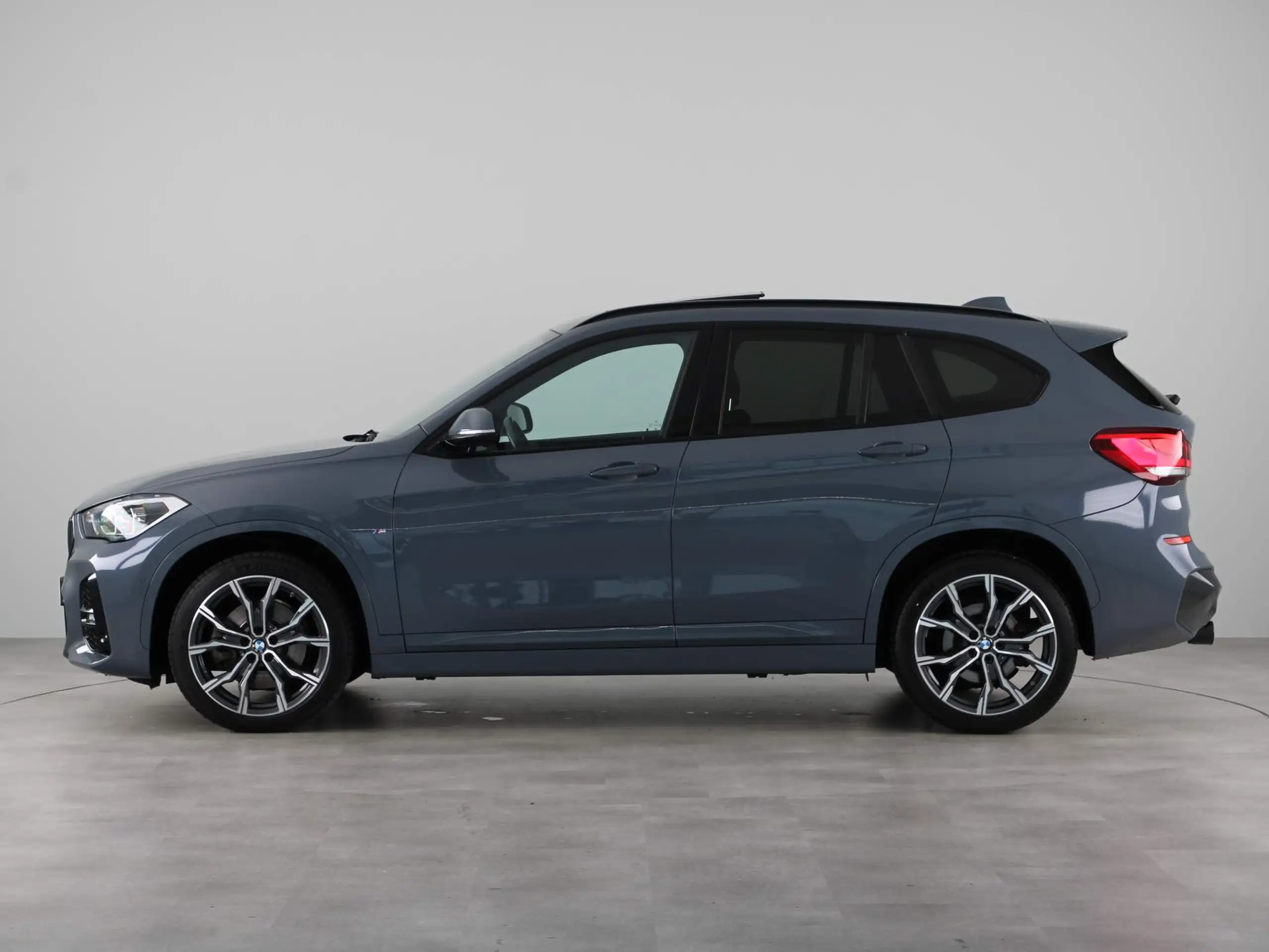 BMW - X1