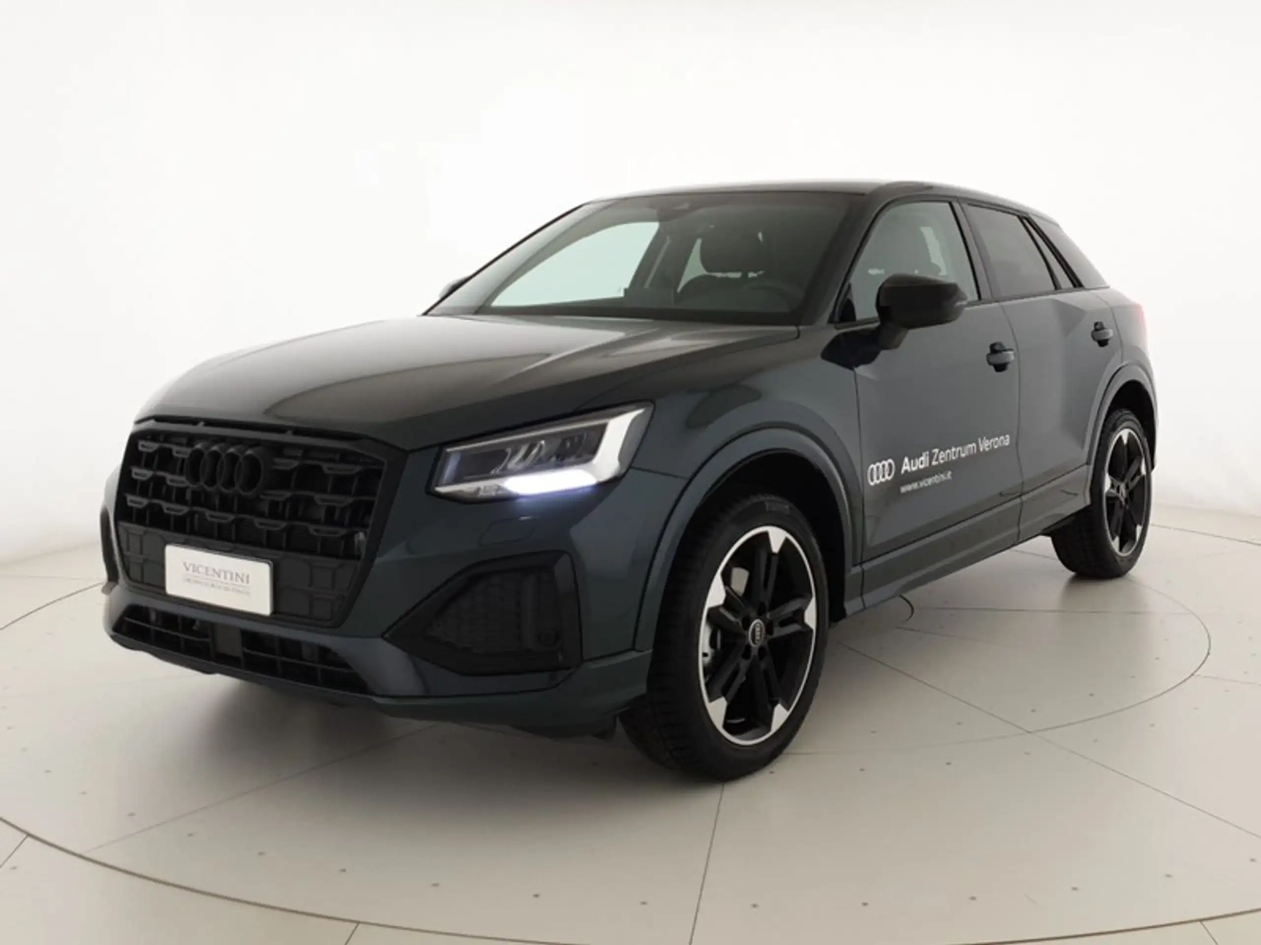 Audi - Q2