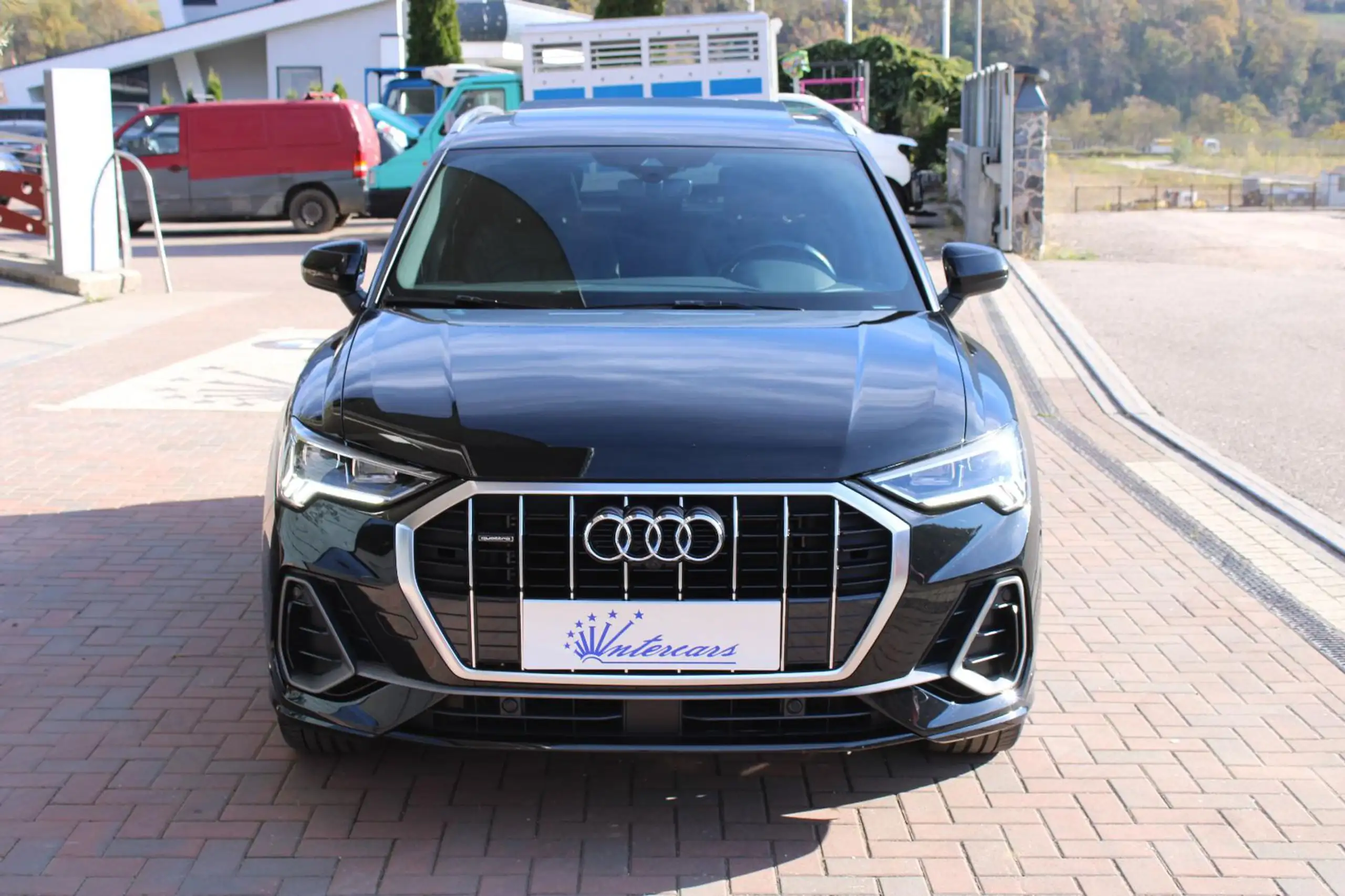 Audi - Q3