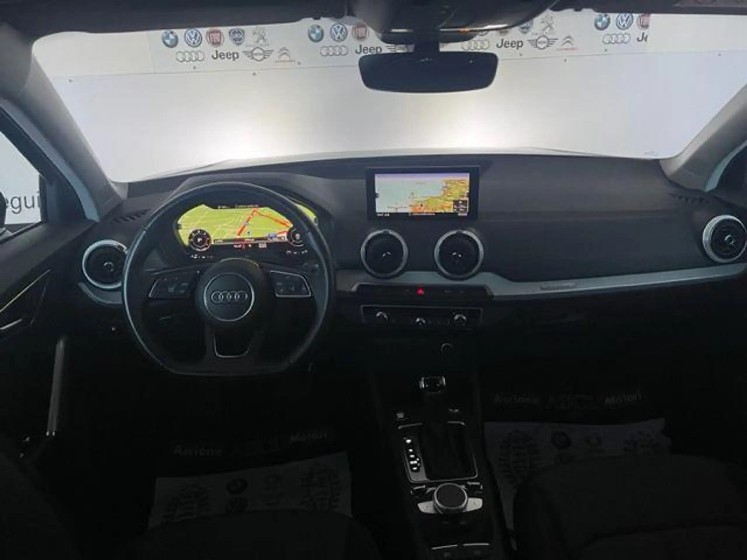 Audi - Q2