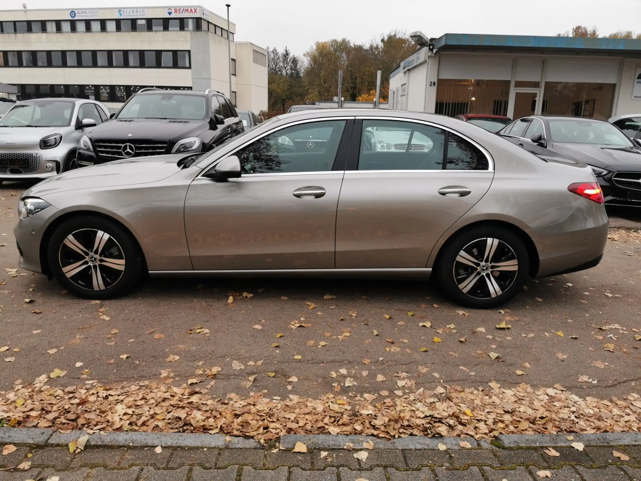 Mercedes-Benz - C 220