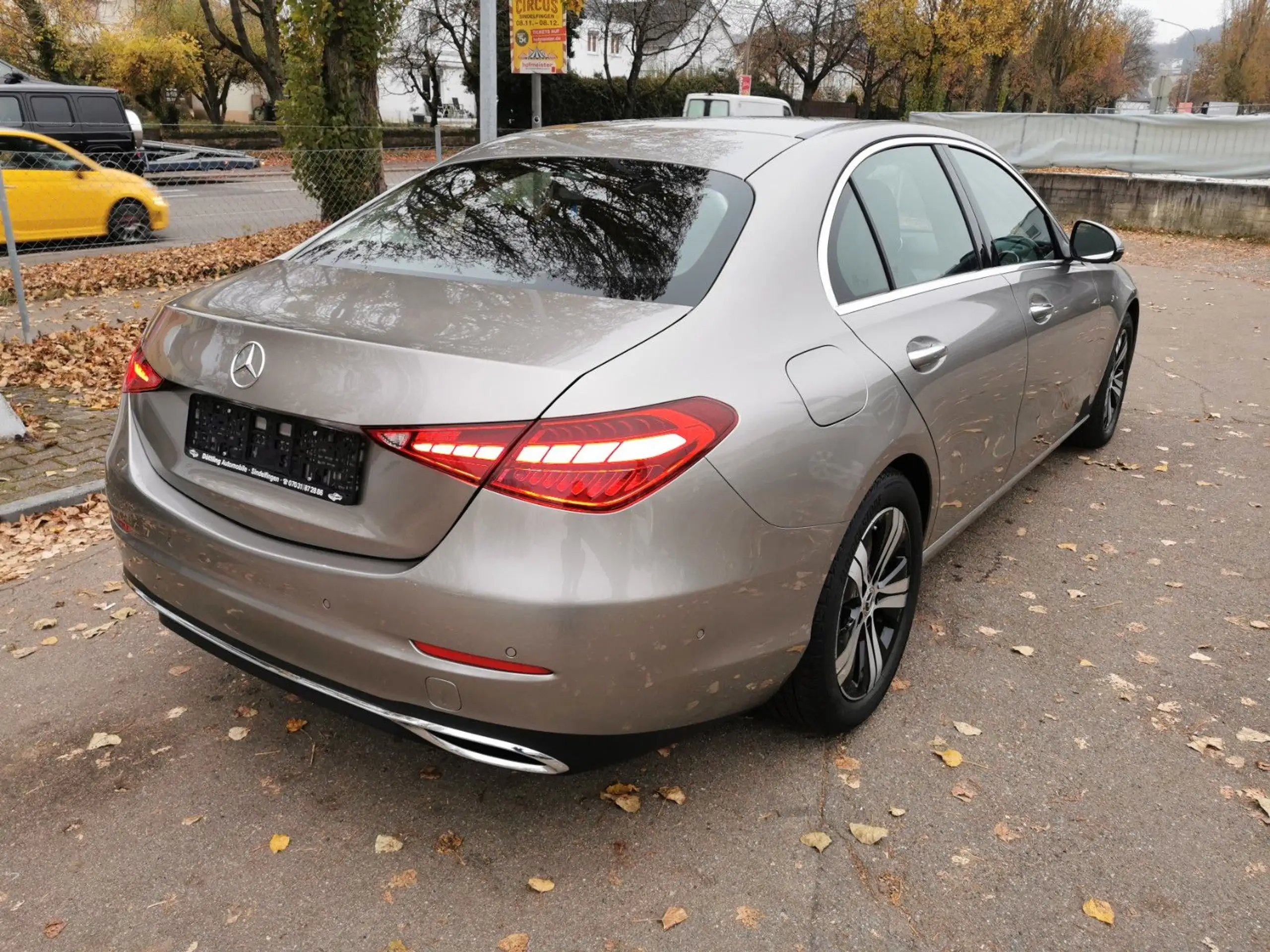 Mercedes-Benz - C 220