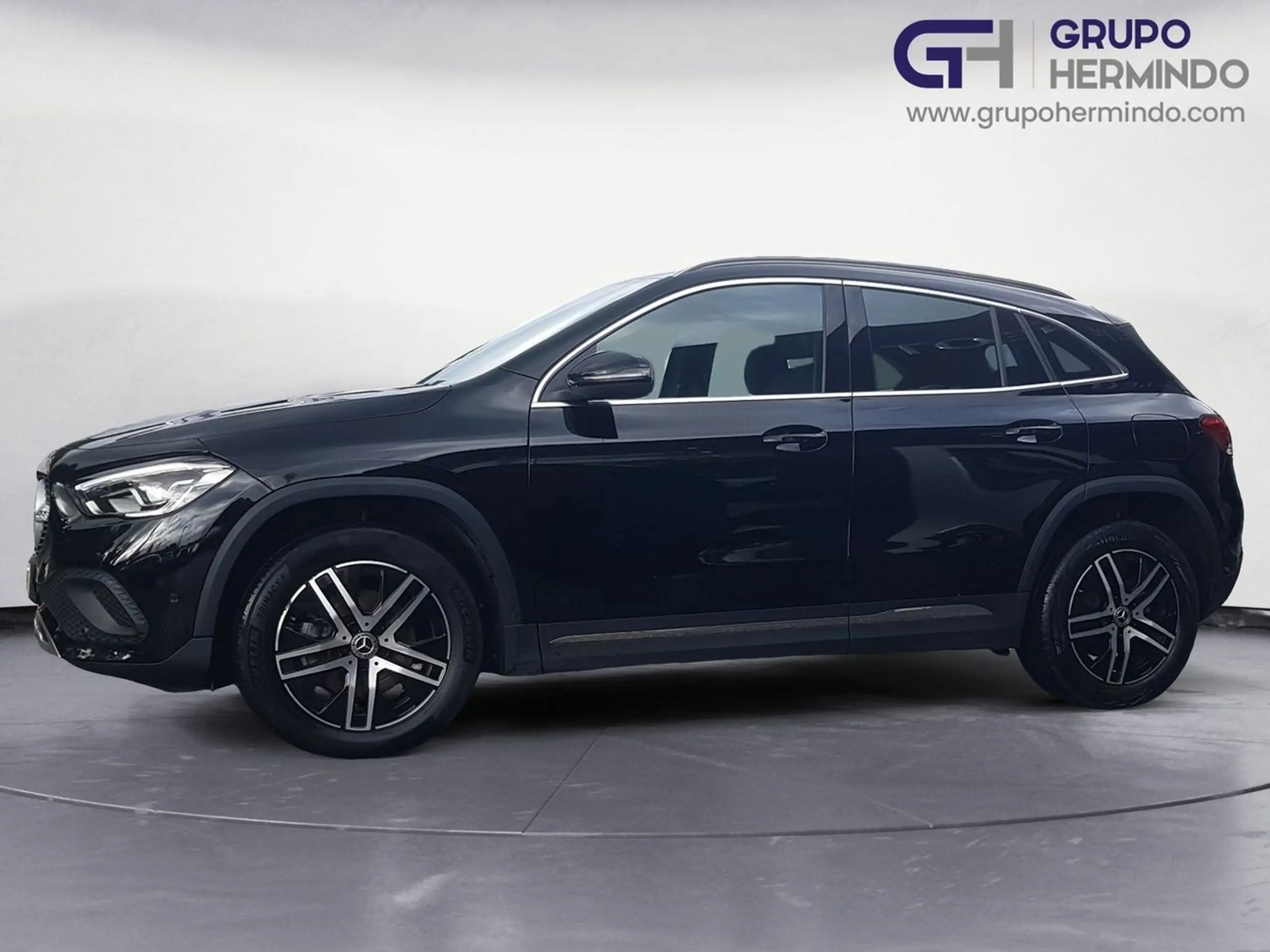 Mercedes-Benz - GLA 200