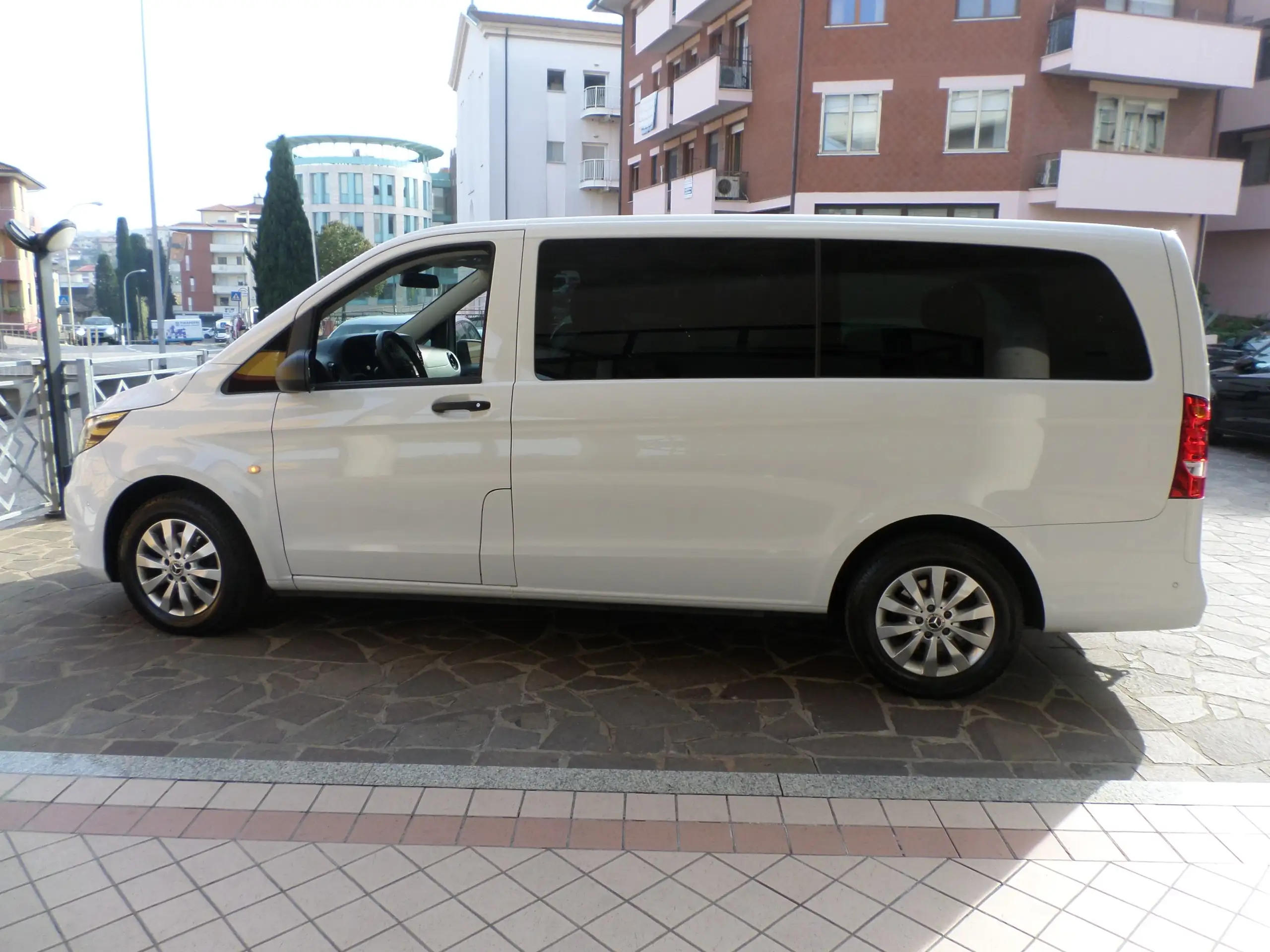 Mercedes-Benz - Vito