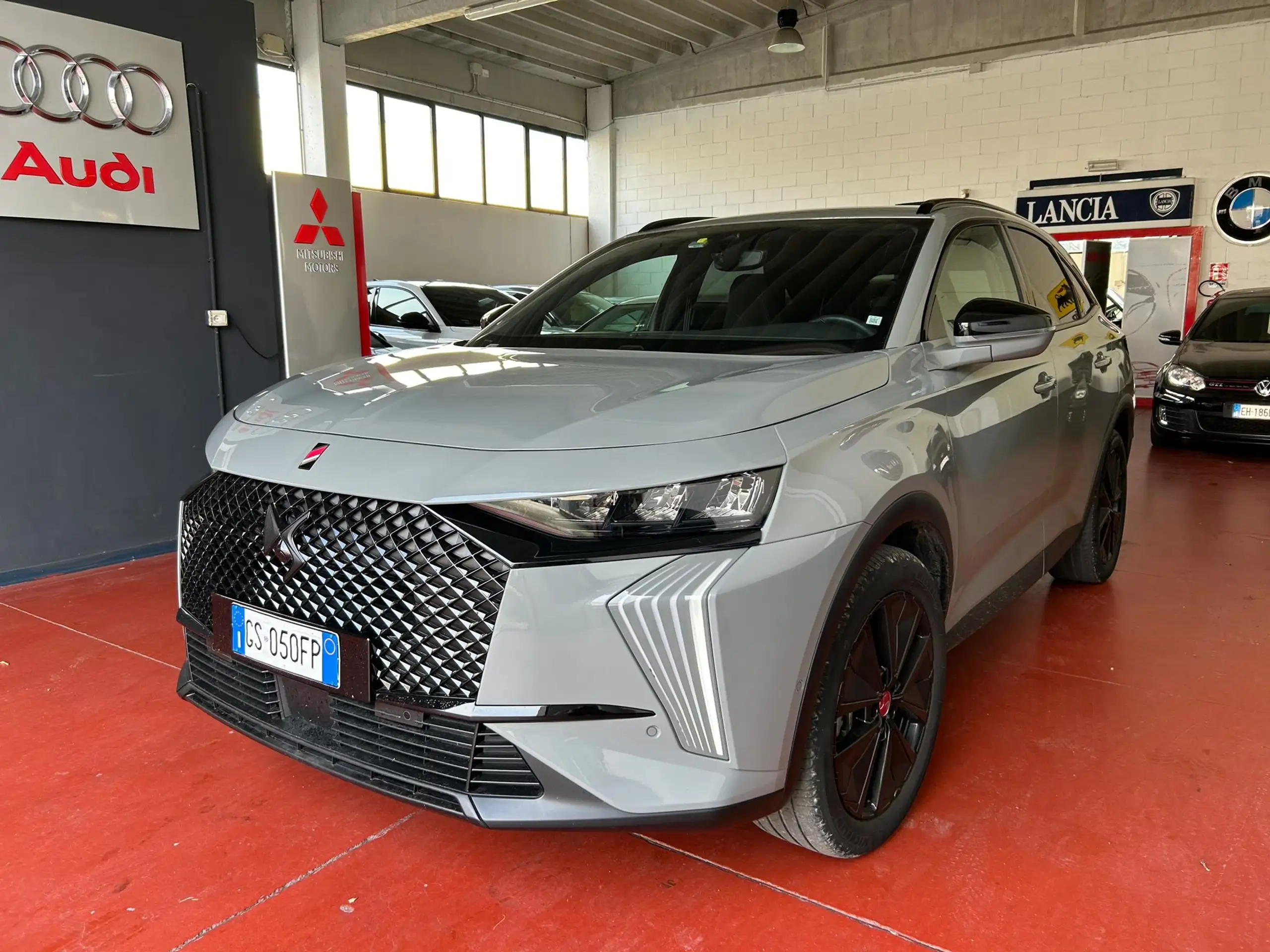 DS Automobiles - DS 7 Crossback