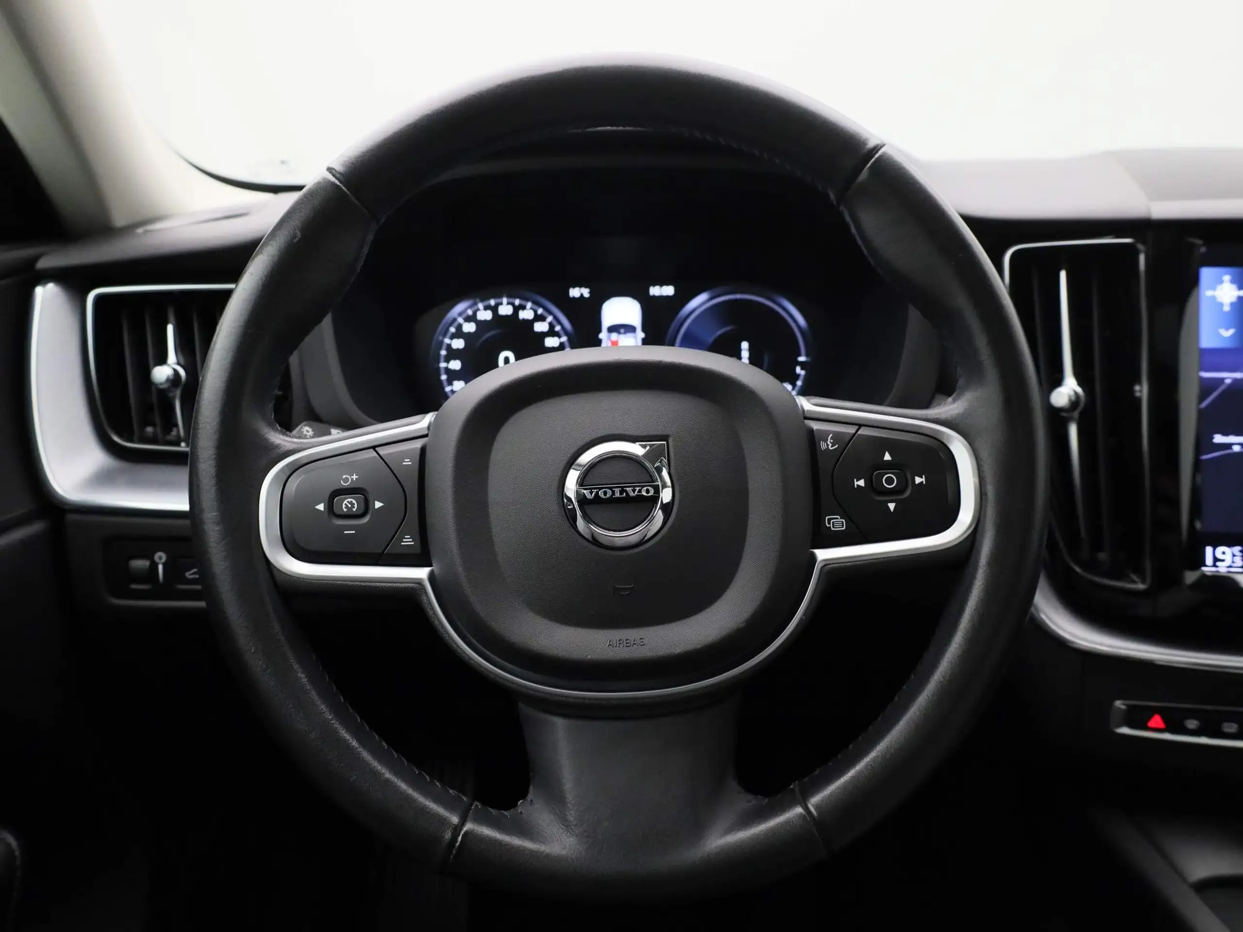 Volvo - XC60