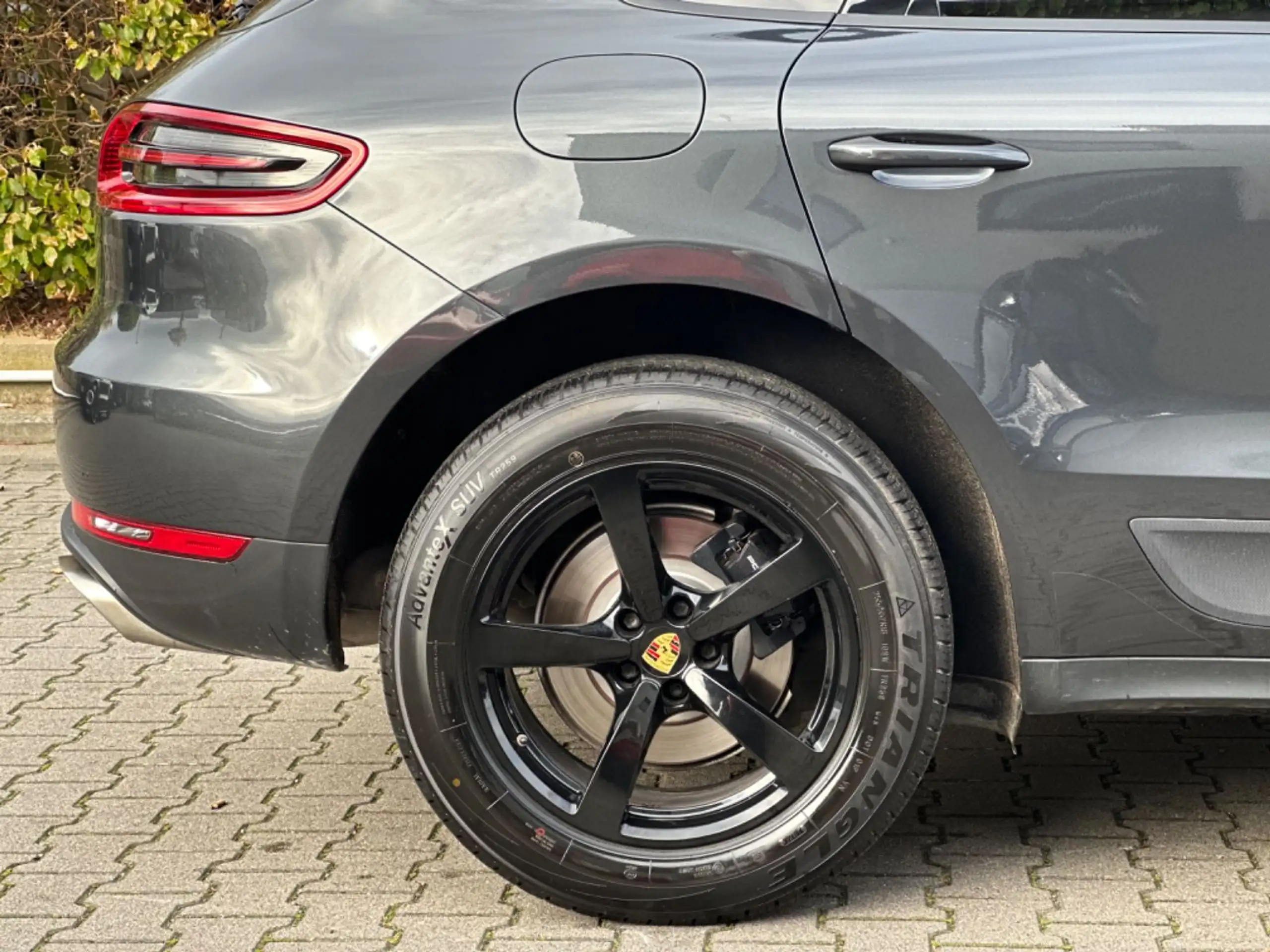 Porsche - Macan