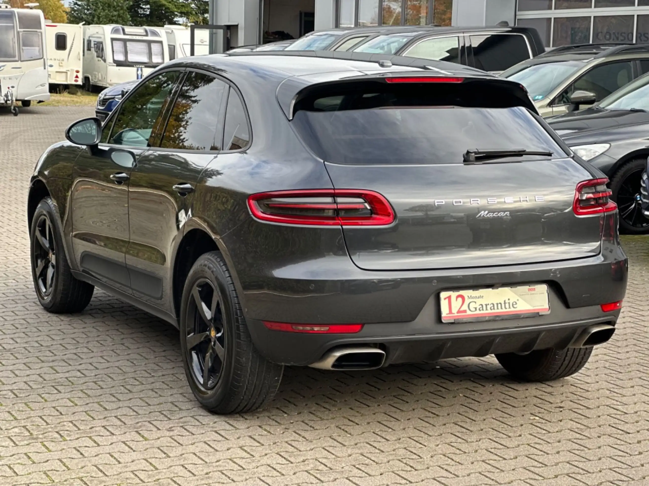 Porsche - Macan