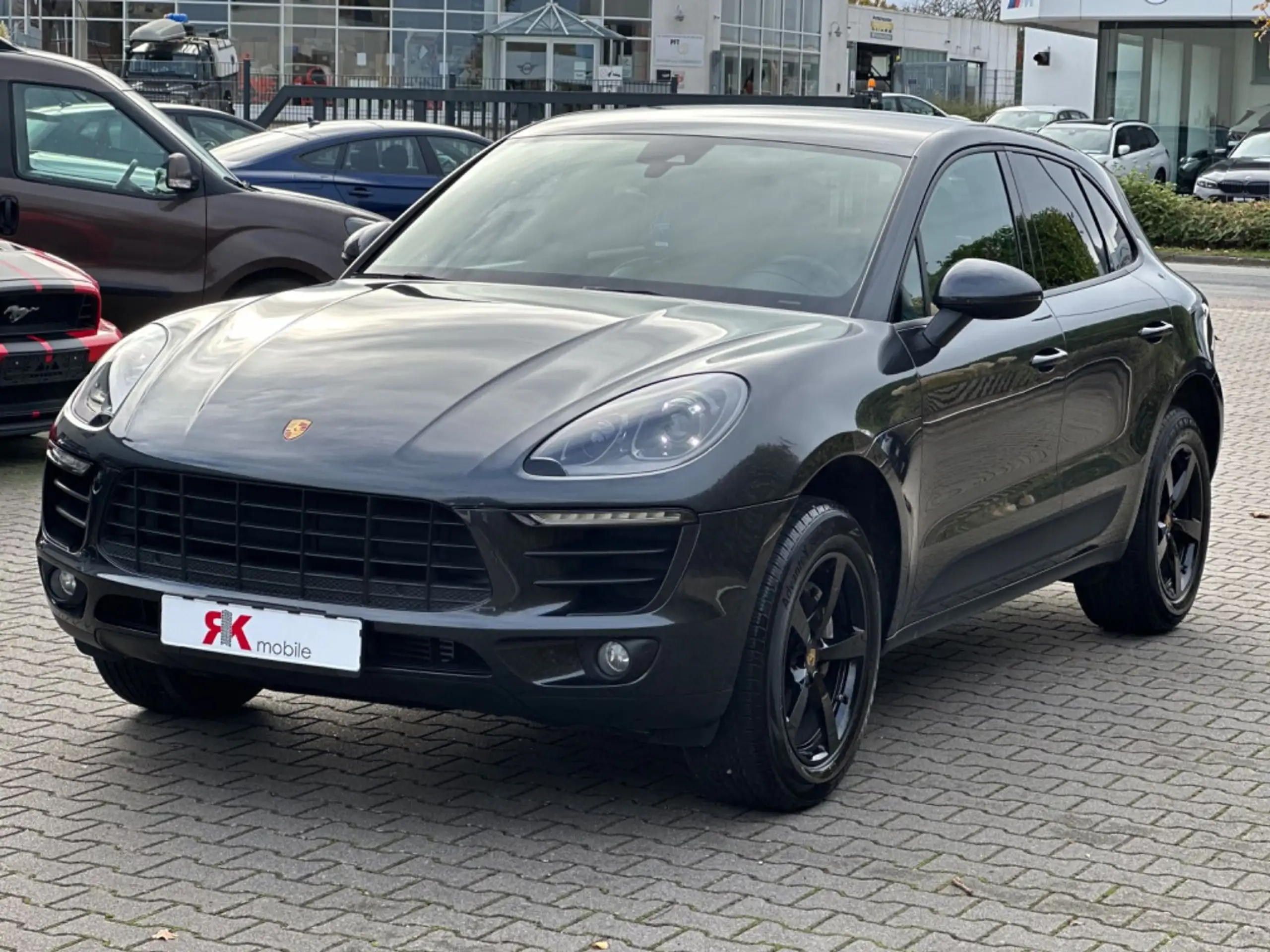 Porsche - Macan