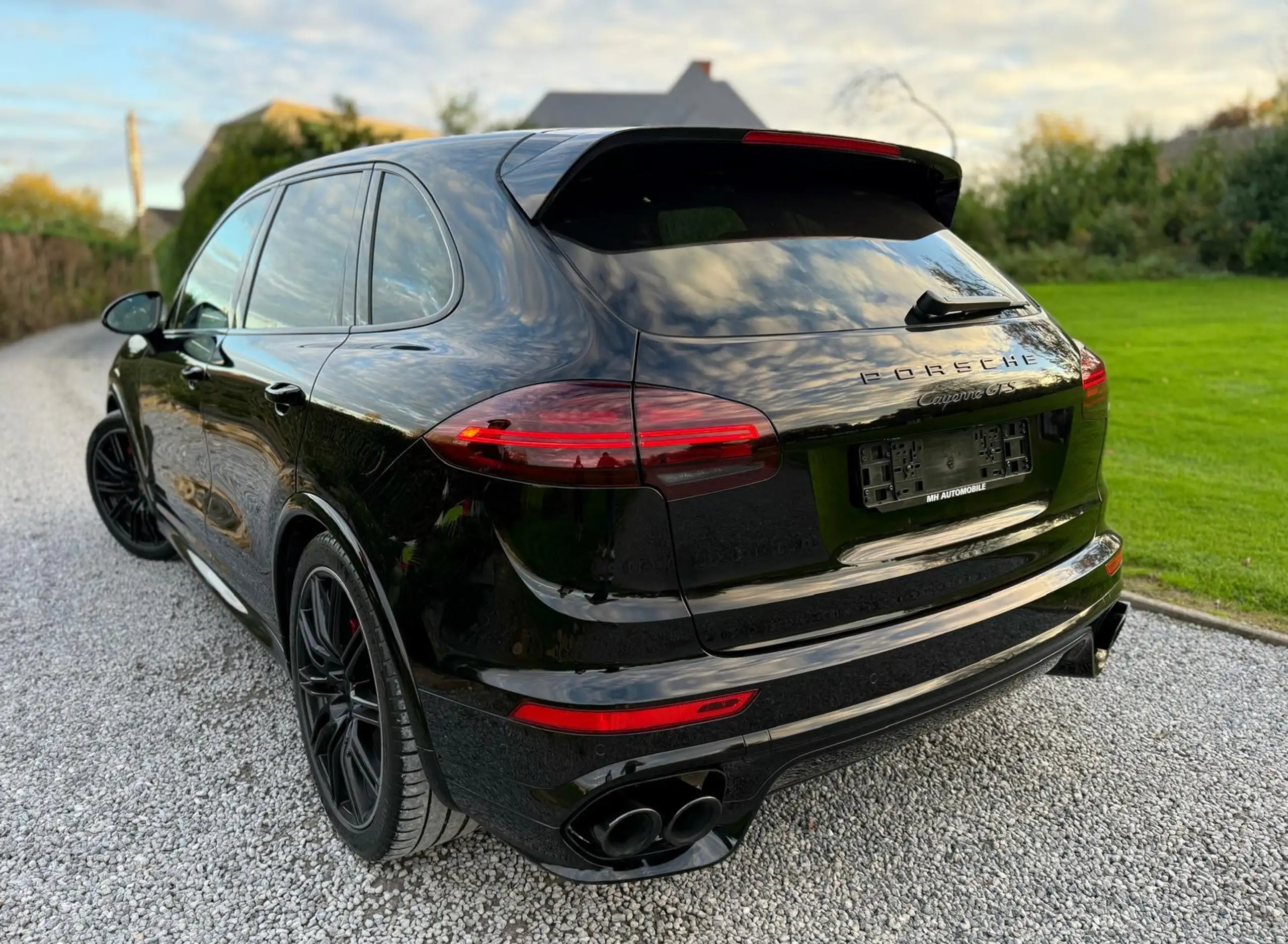 Porsche - Cayenne